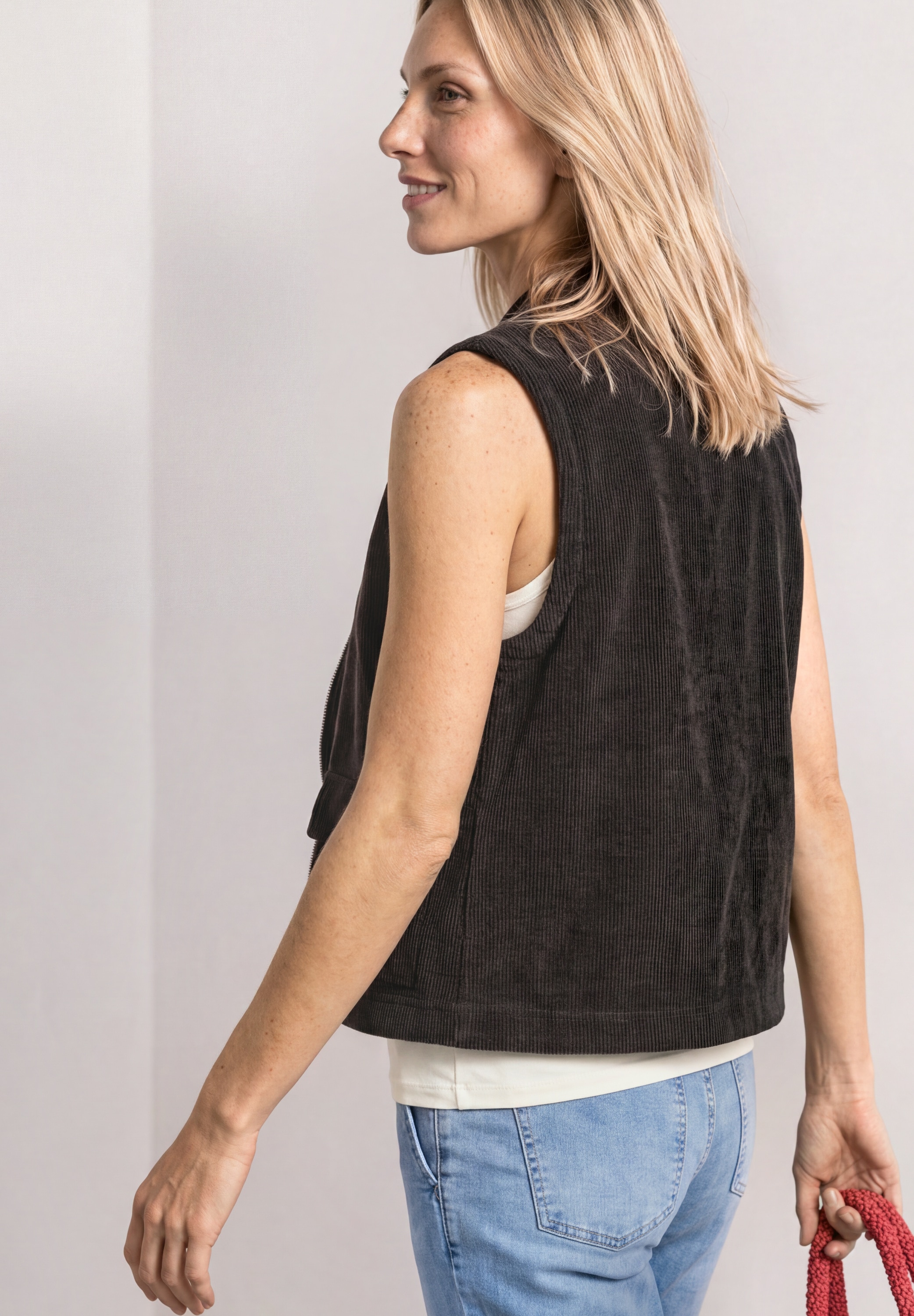 STREET ONE Gilet en velours côtelé avec fermeture éclair et encolure ronde