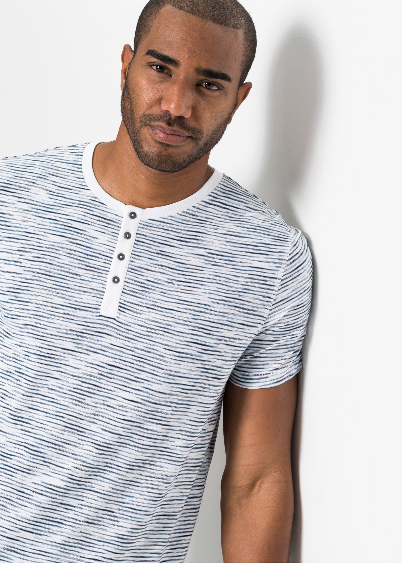 bonprix Henleyshirt Regular Fit, Kurzarm, aus reiner Baumwolle