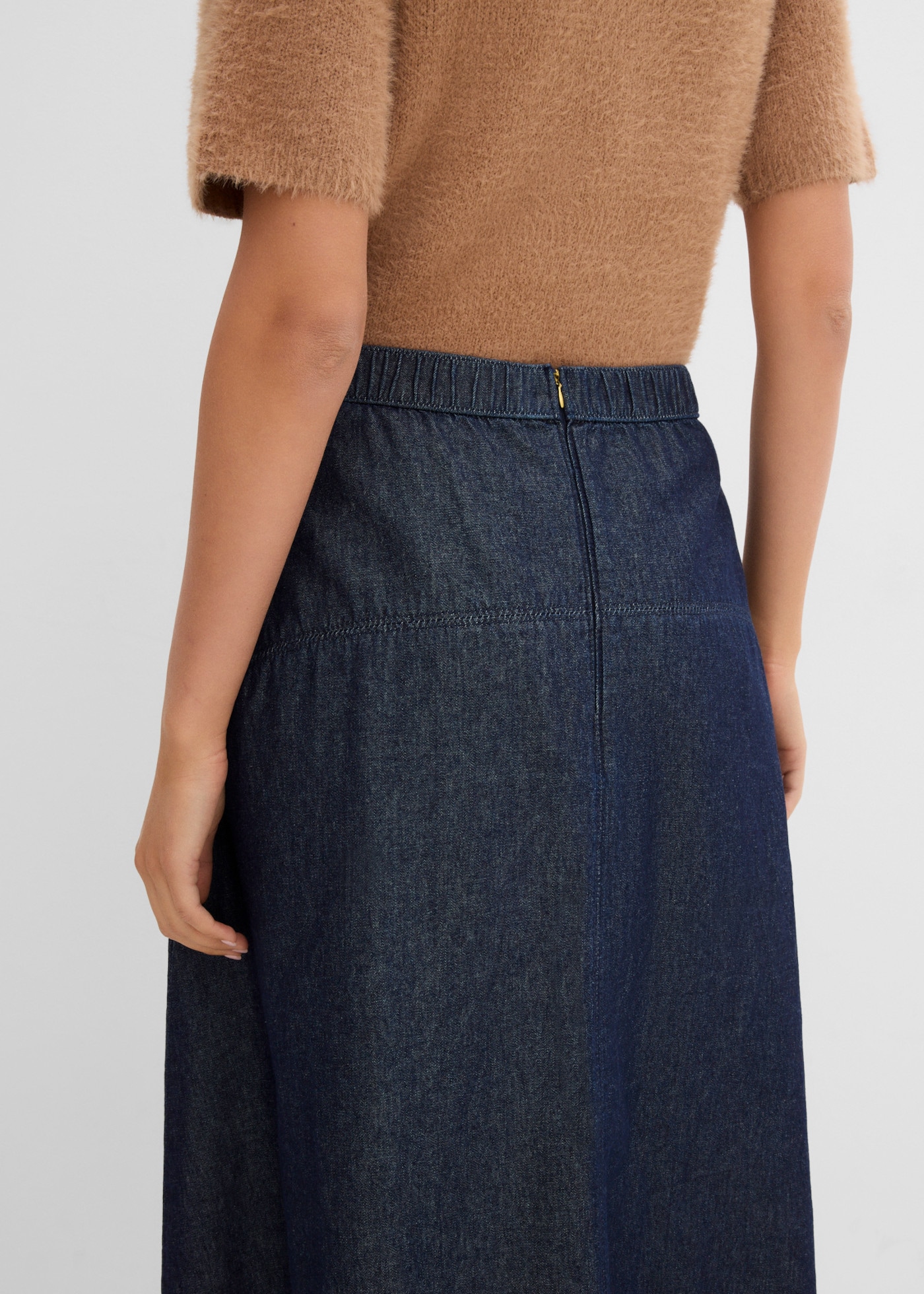 bonprix Jupe en jean en coton, avec une coupe élégante