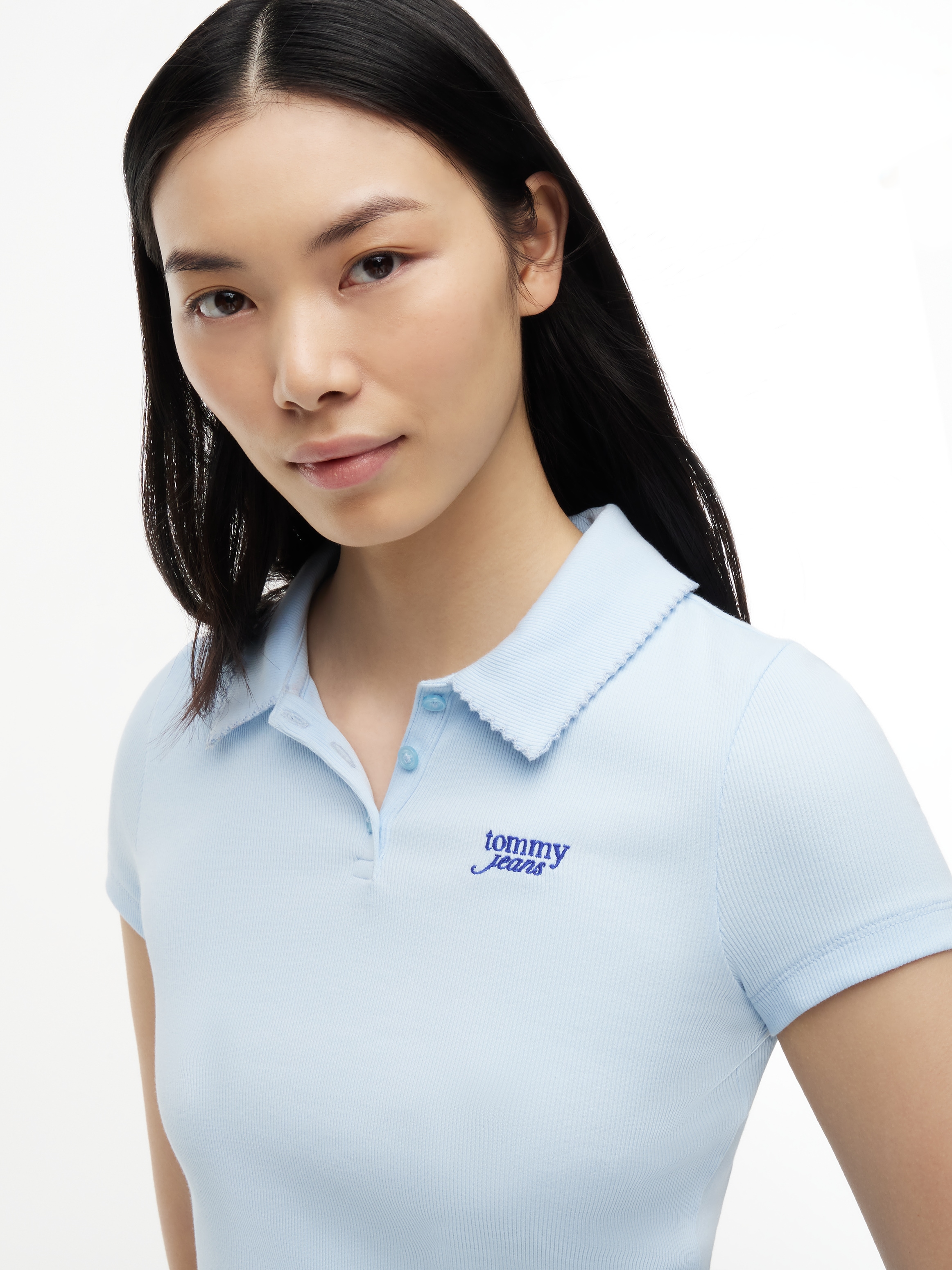Tommy Jeans Polo »TJW SLIM RIB SCRIPT POLO« Mélange de coton, coupe slim, ajustée, en structure côtelée