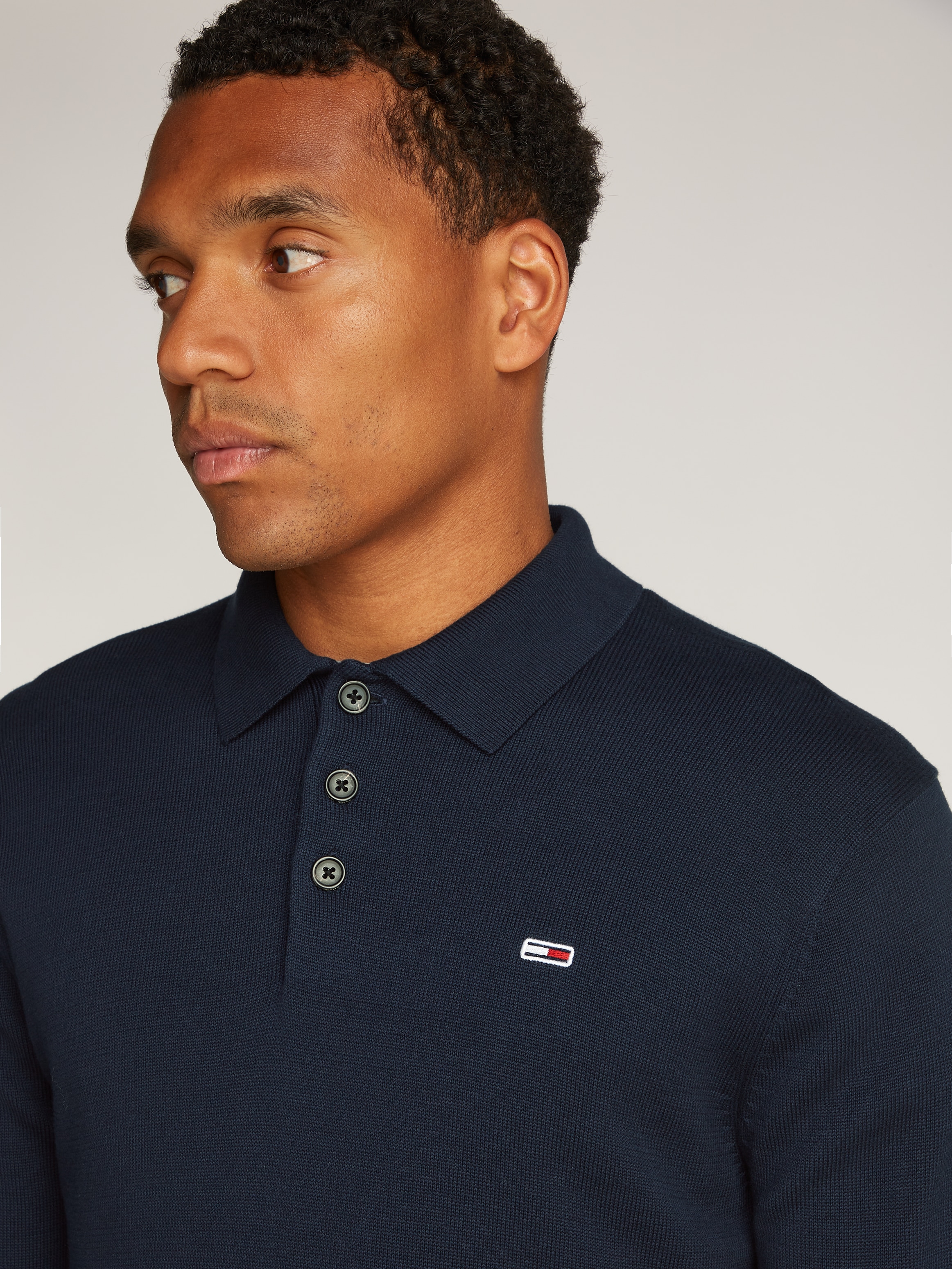 Tommy Jeans Polokragenpullover »TJM SLIM ESSENTIAL POLO SWEATER« mit Logostickerei