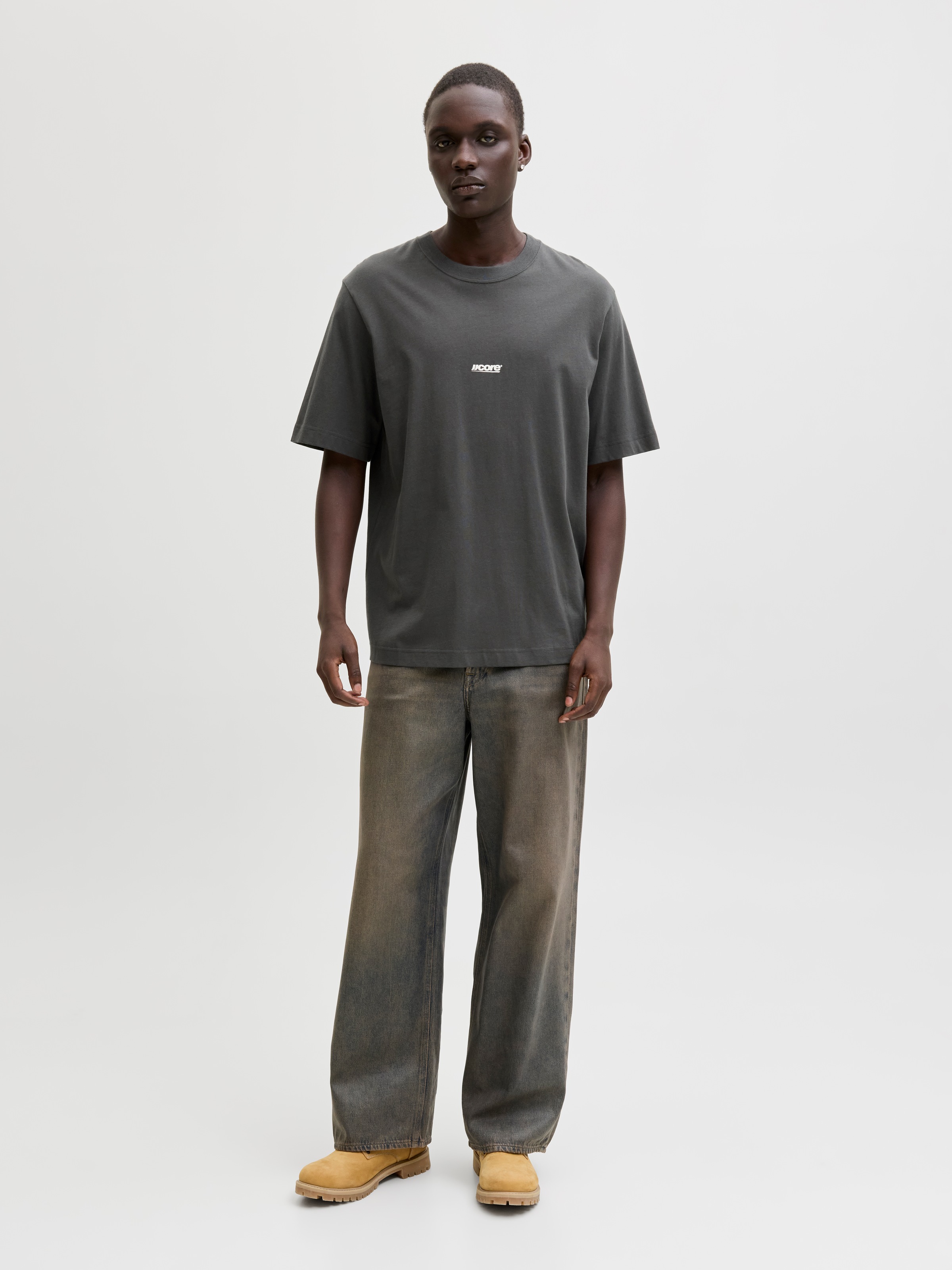 Jack & Jones T-shirt »JCOCLUB BACK TEXT PRNT TEE SS CREW SN« mit Print