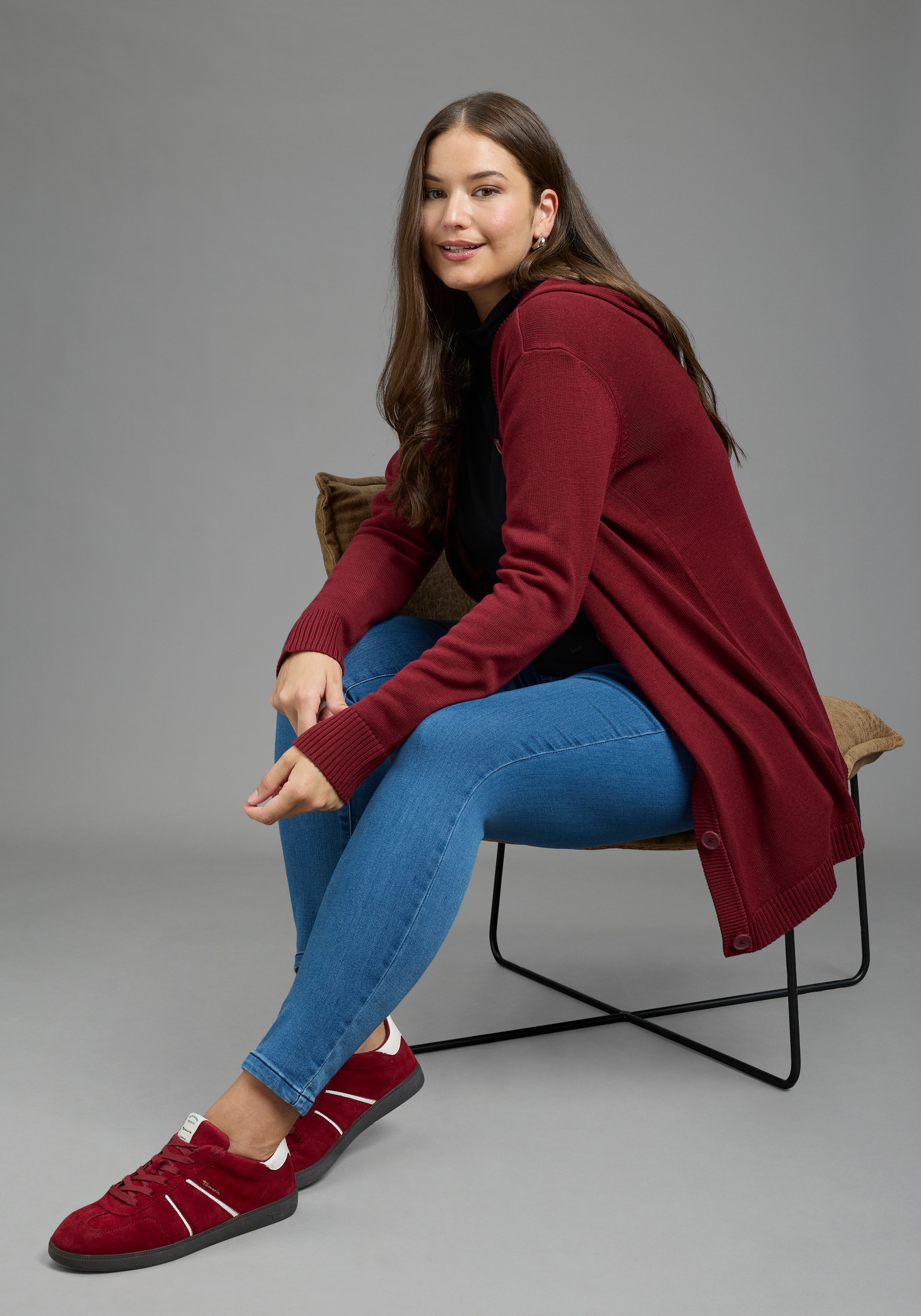 Laura Scott CURVE Kapuzenstrickjacke »Grosse Grössen« mit langem Schnitt, figurumspielende Passform, Langarm