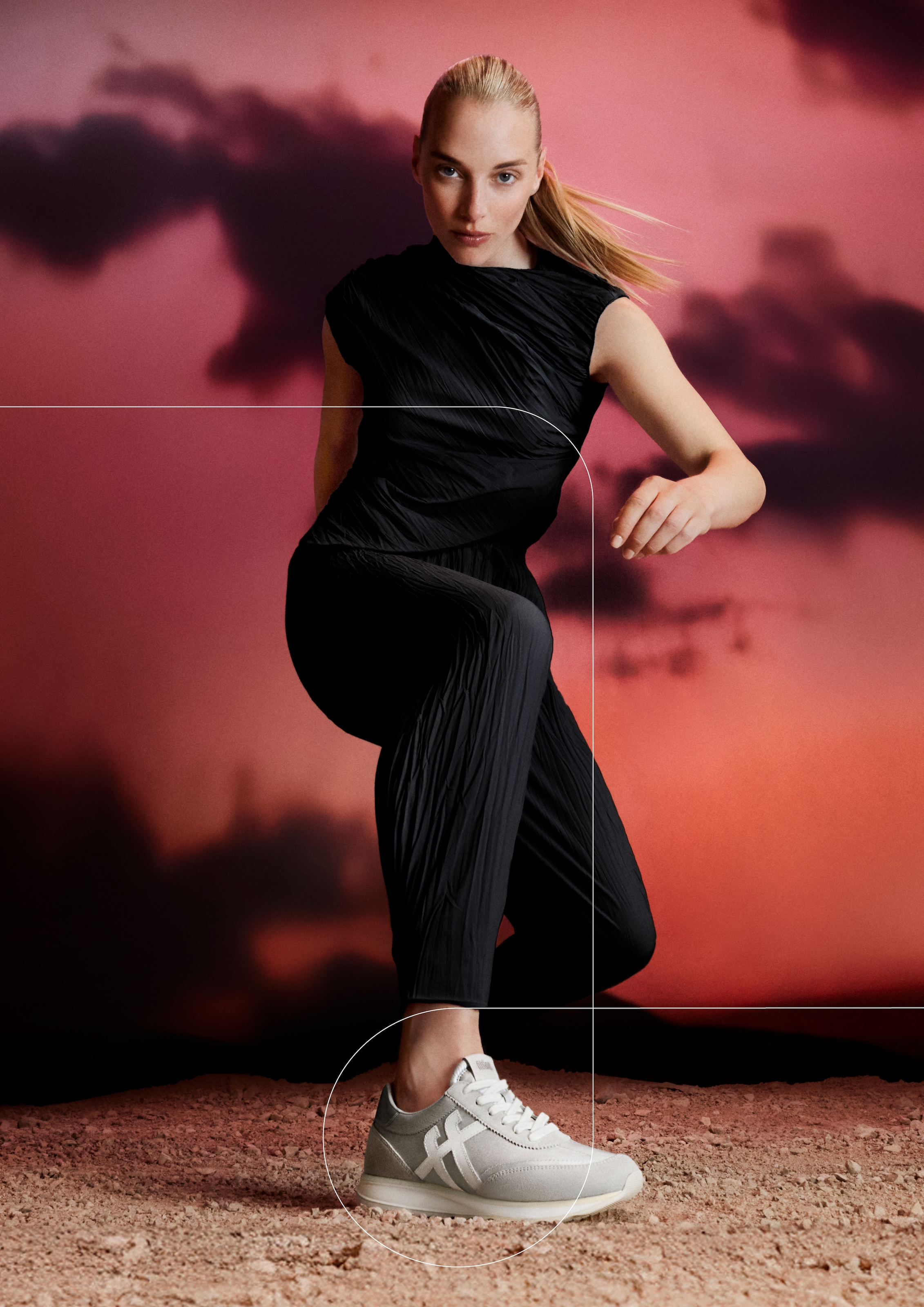 Fitflop Sneaker »RETRO-Q FF METALLIC-FABRIC/SUEDE SNEAKERS«  Freizeitschuh, Halbschuh, Schnürschuh mit Low Profile Sohle