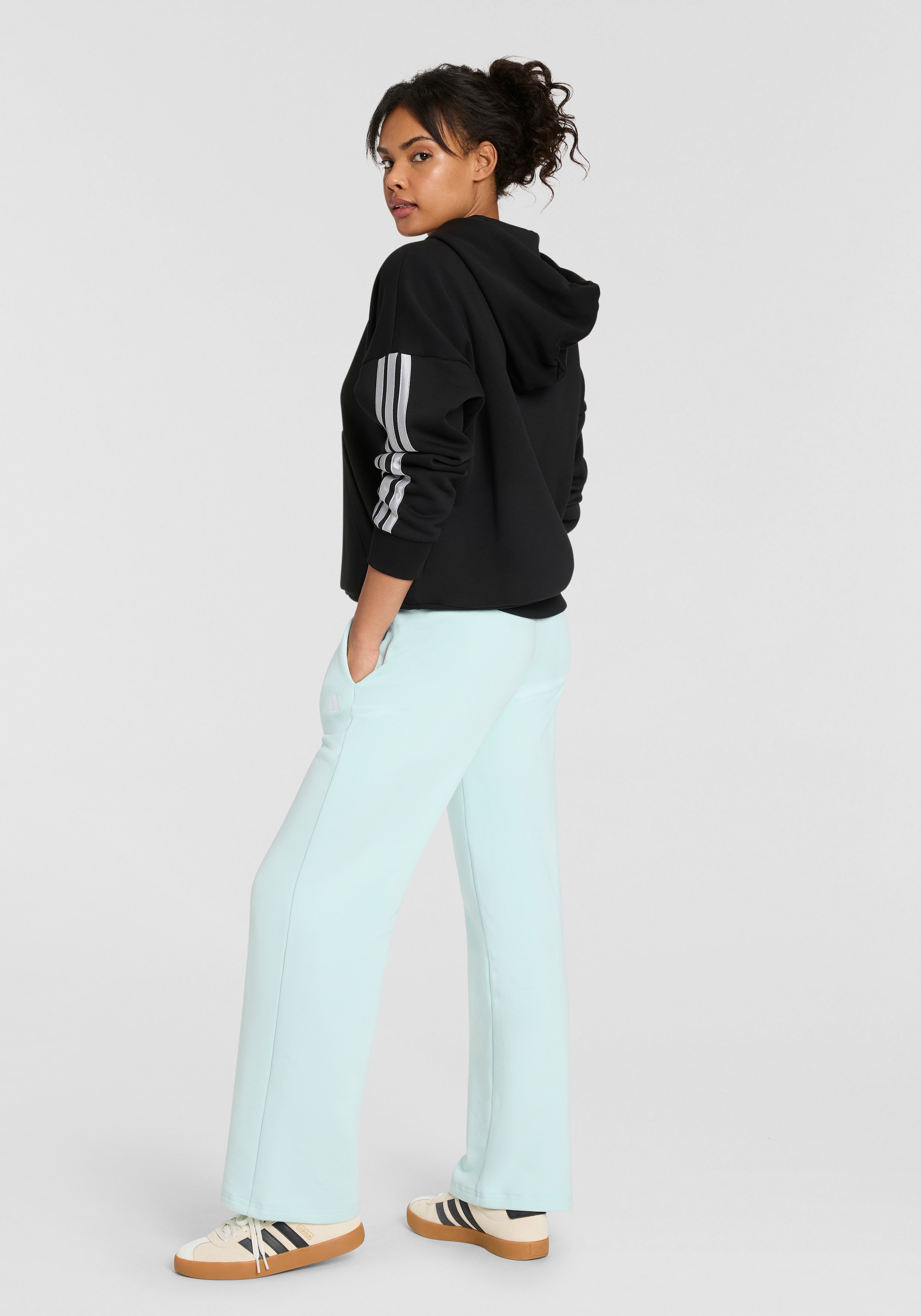 adidas Sportswear Sporthose »W SL FC PT«  Locker geschnitten, mittelhoher Bund