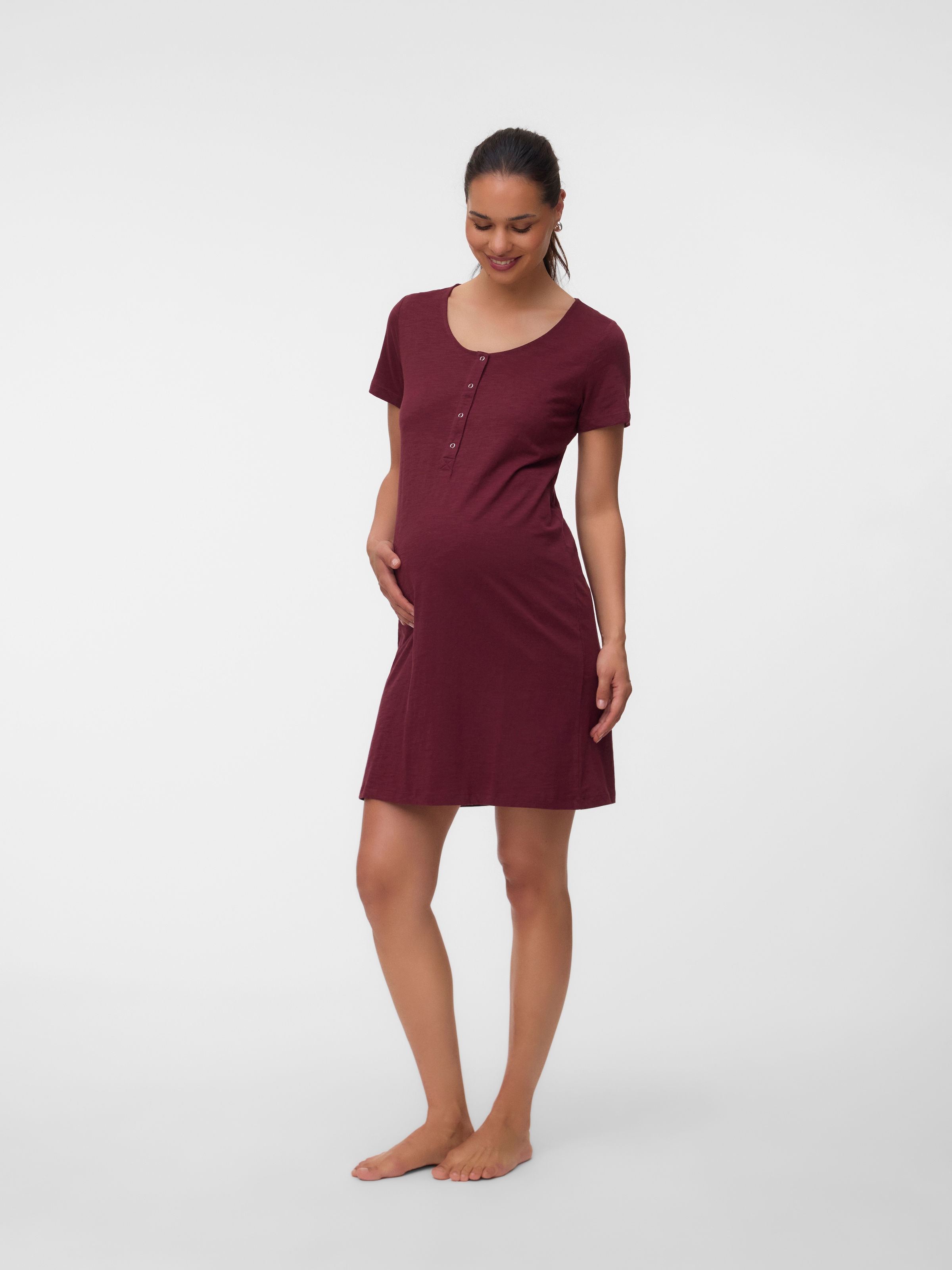 Mamalicious Chemise de nuit de grossesse »MLMIRA SOLID JRS NIGHTGOWN 2F A. E. NOOS« en coton, coupe régulière, col rond, longueur au-dessus du genou