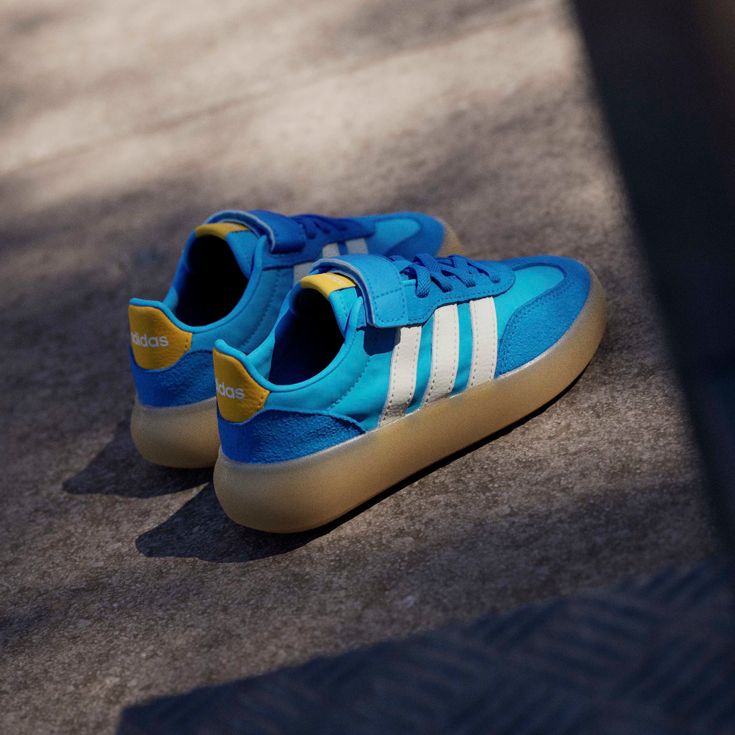 adidas Sportswear Sneaker »BARREDA DECODE  KIDS«  inspiriert vom Design des Handball Spezial, für Kinder & Jugendliche