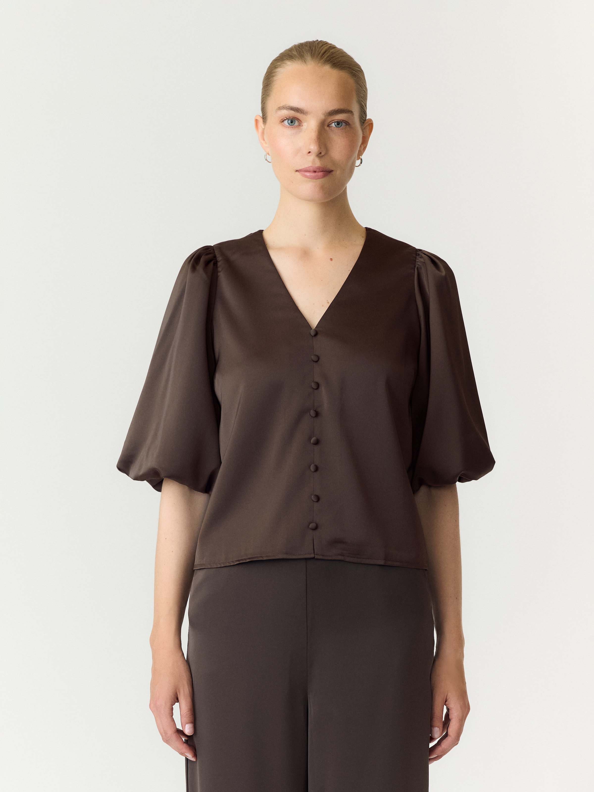 Y.A.S Kurzarmbluse »YASPELLA 2/4 V-NECK TOP S. NOOS« Materialmix, regular fit