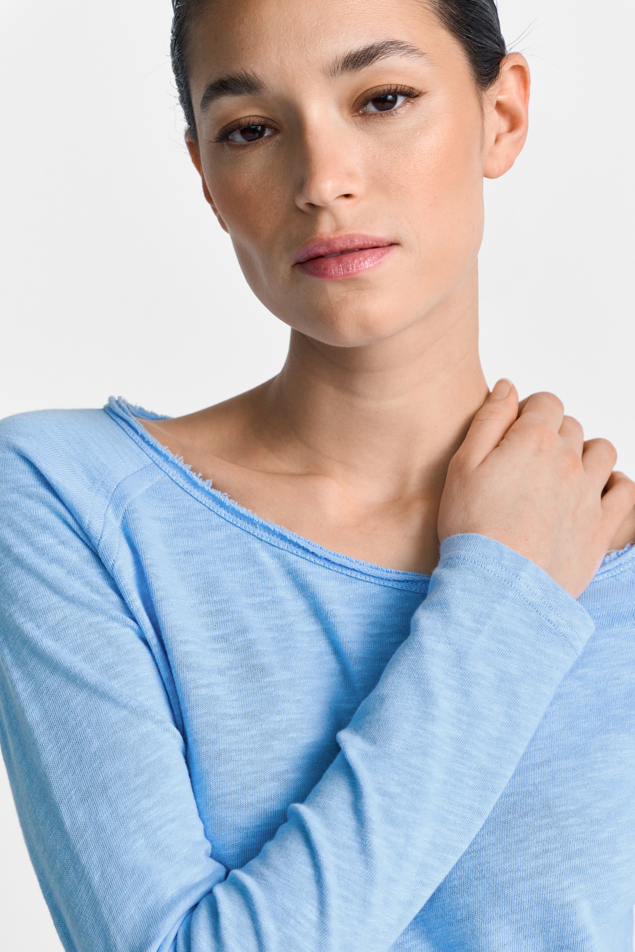 RICHROYAL Langarmshirt »2409 O HJ LS« mit offener Ausschnittkante und Saum