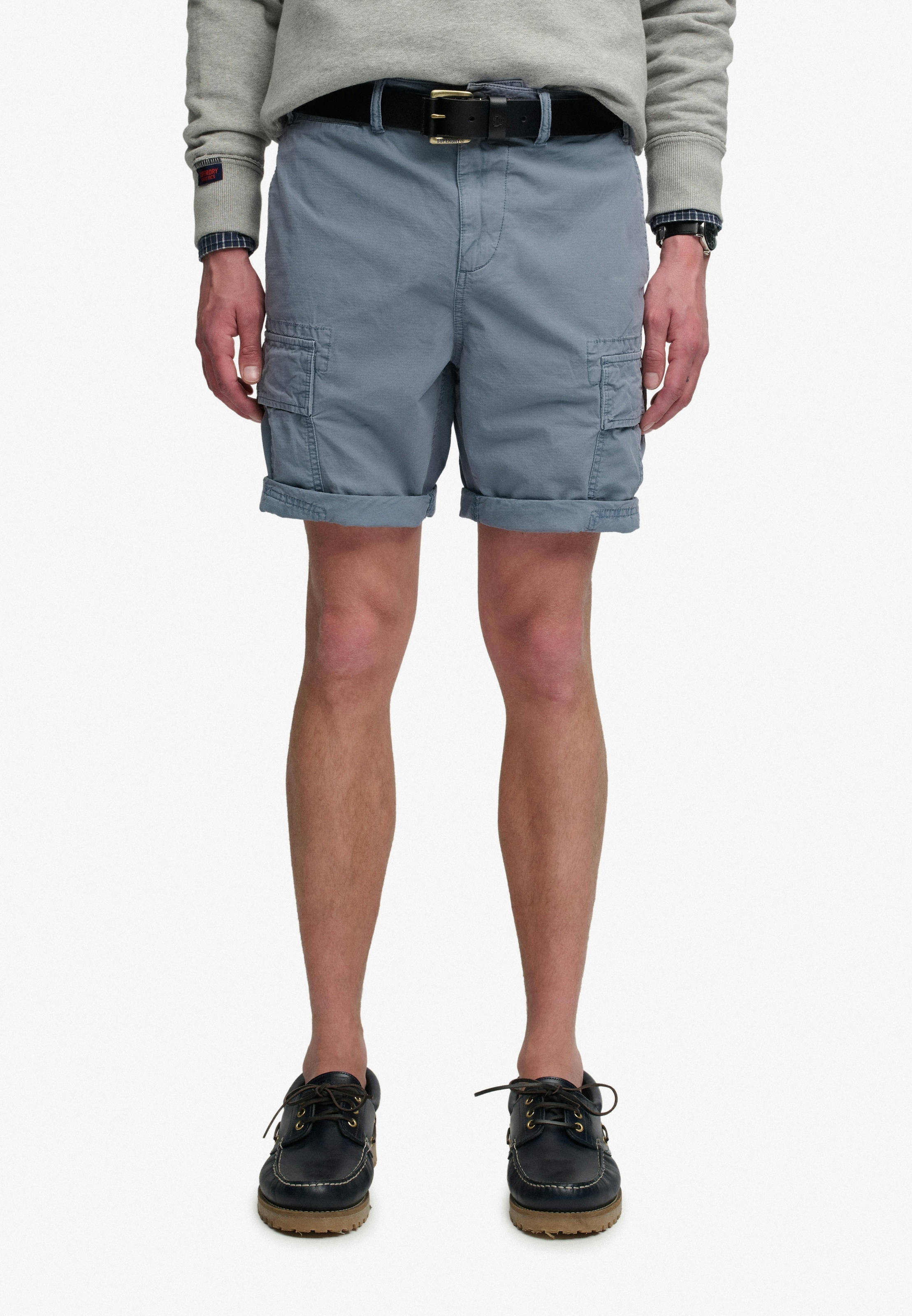 Superdry Cargoshorts »RIPSTOP LIGHT CARGO SHORT«  Relaxed Fit, knielange Schnittform, mit Reissverschluss