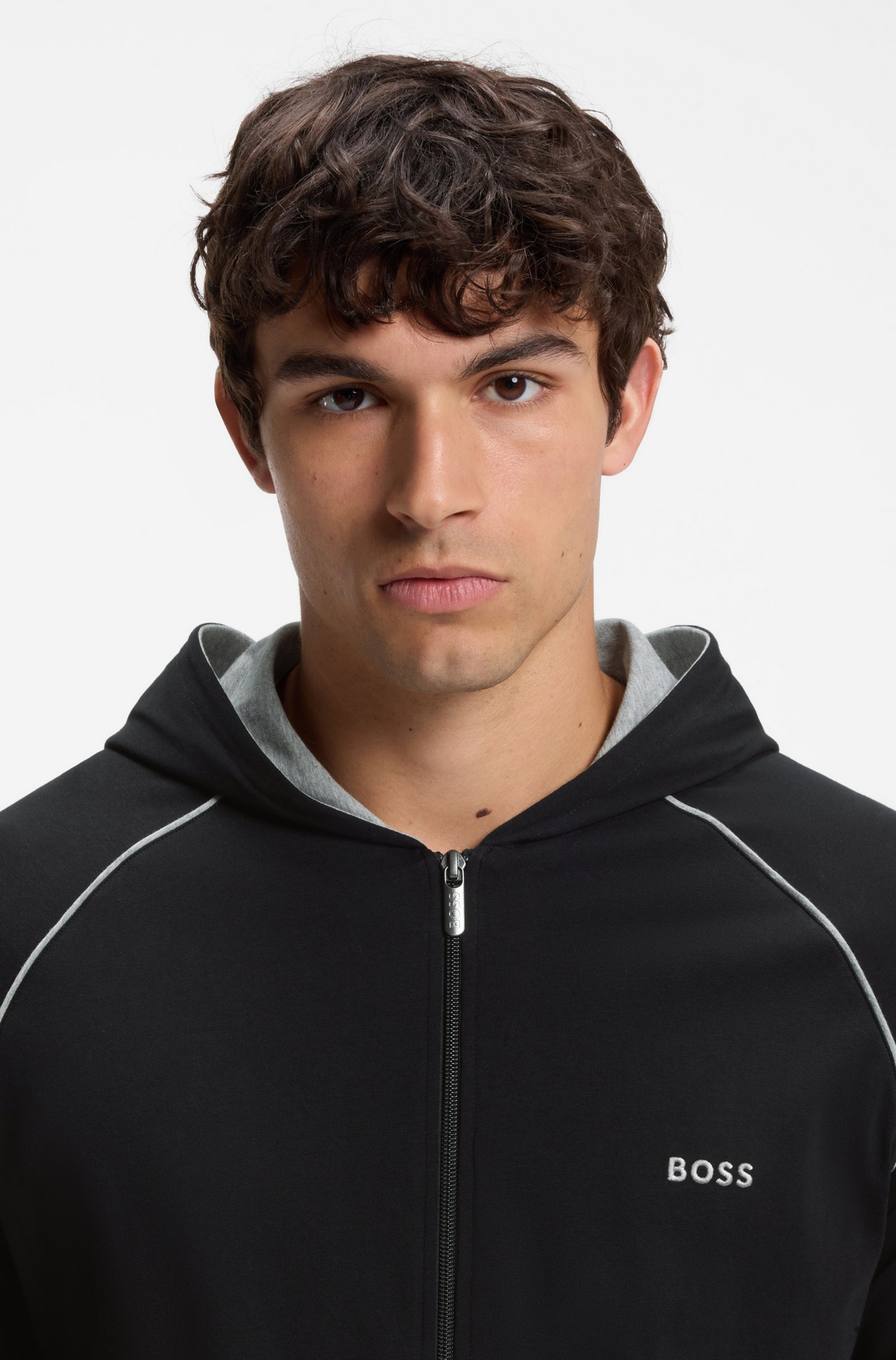 BOSS Sweat à capuche »Mix&Match Jacket H« mit BOSS Stickerei auf der Brust