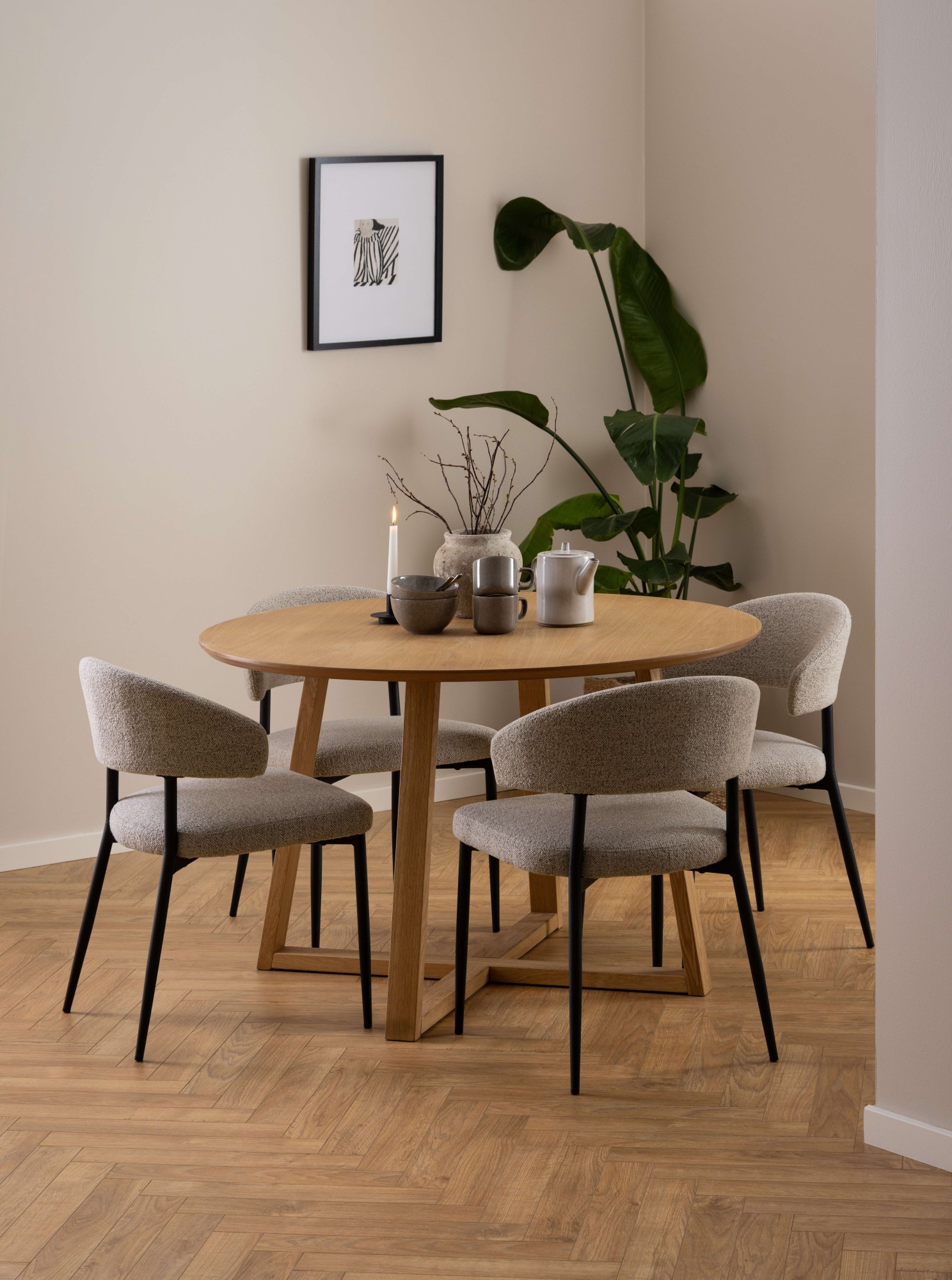 ACTONA GROUP Esstisch »Malika, Runder Tisch, Kreuzfussgestell, furnierter geölter Eiche« Für das Esszimmer, pflegeleicht, Sitzplatz für 4 Personen, Ø: 120 cm