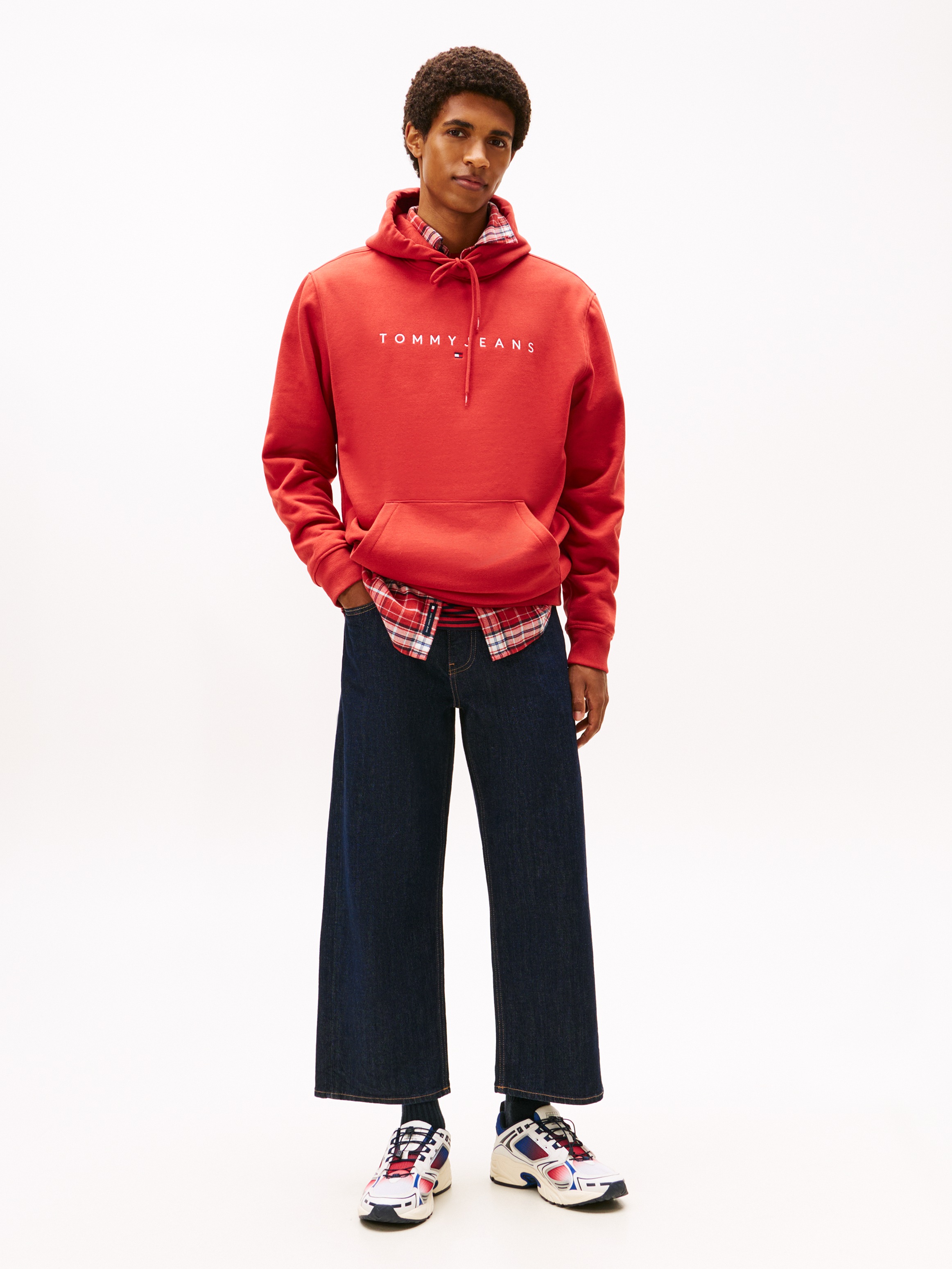 Tommy Jeans Hoodie »TJM REG LINEAR LOGO HOODIE EXT«, mit Logo-Stickerei
