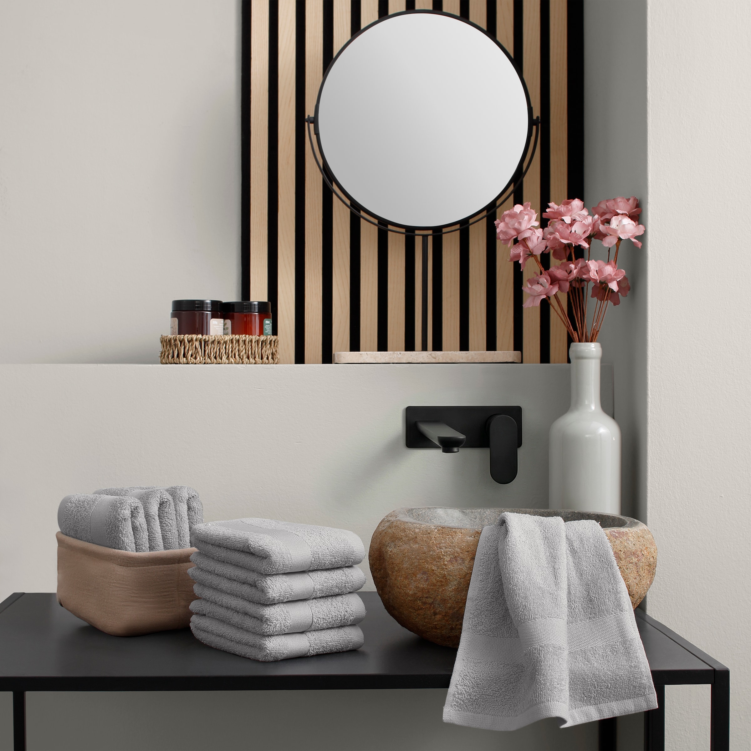 GOODproduct Gästehandtücher »Vanessa, 8 Gästehandtücher, 30x50cm, in Standard- und Premium-Qualität« Handtücher mit Bordüre, 100% Baumwolle, einfarbig, weich
