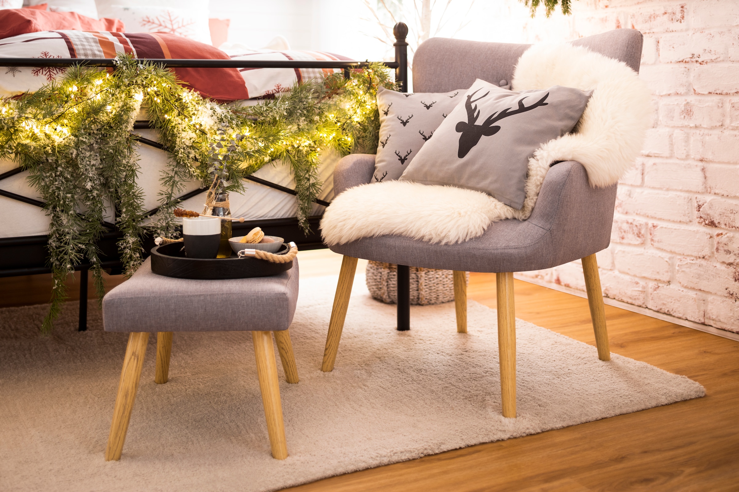 my home Winterliche Kunstpflanze »Hermine, Weihnachtsdeko, Weihnachtsgirlande« Girlande aus Zedern-Zweigen, Länge ca. 190 cm