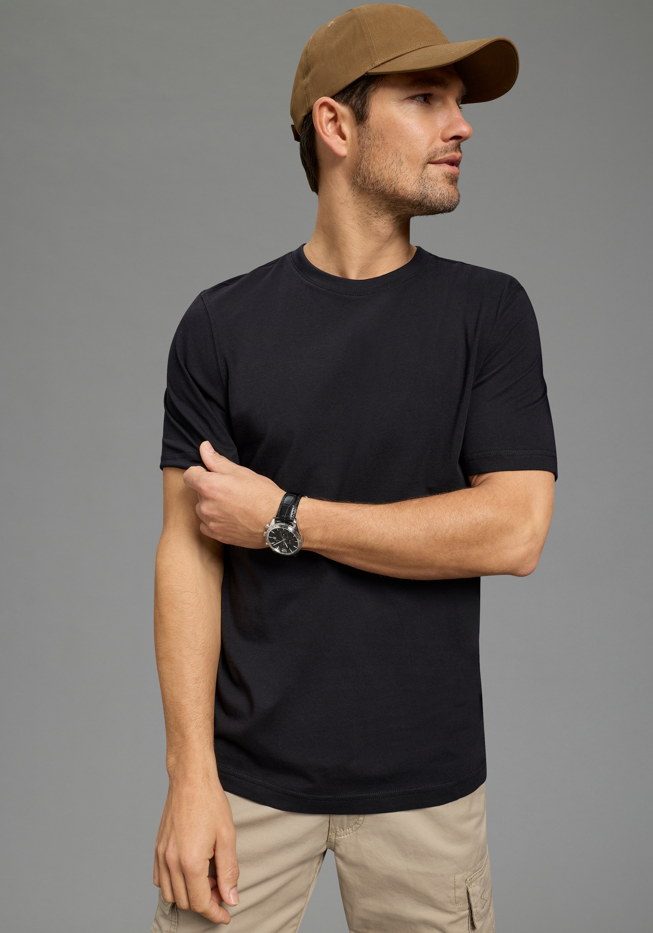 Man's World Rundhalsshirt 5er-Pack,  Kurzarm,  Regular Fit,  unifarben,  Rundhals,  aus Baumwolle