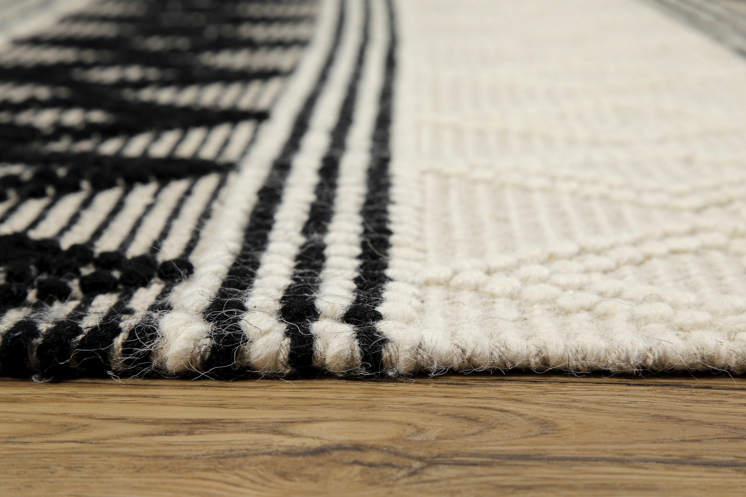 GOODproduct Teppich »Jorvik« rechteckig 8 mm Höhe Kurzflor, Wolle, handgewebt, mit Fransen, Schlafzimmer