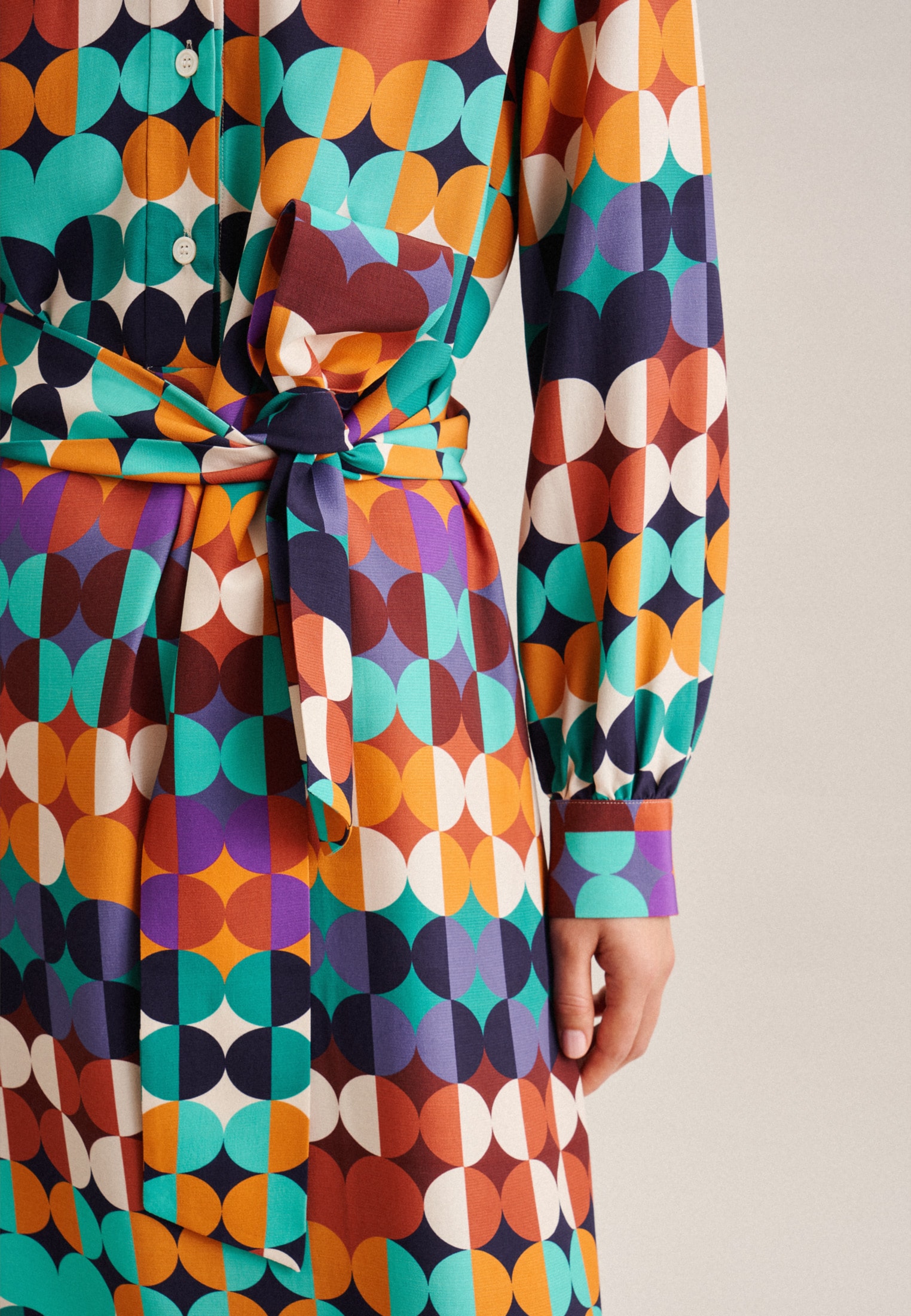 seidensticker Sommerkleid »Schwarze Rose« Langarm Kragen Geometrische Muster