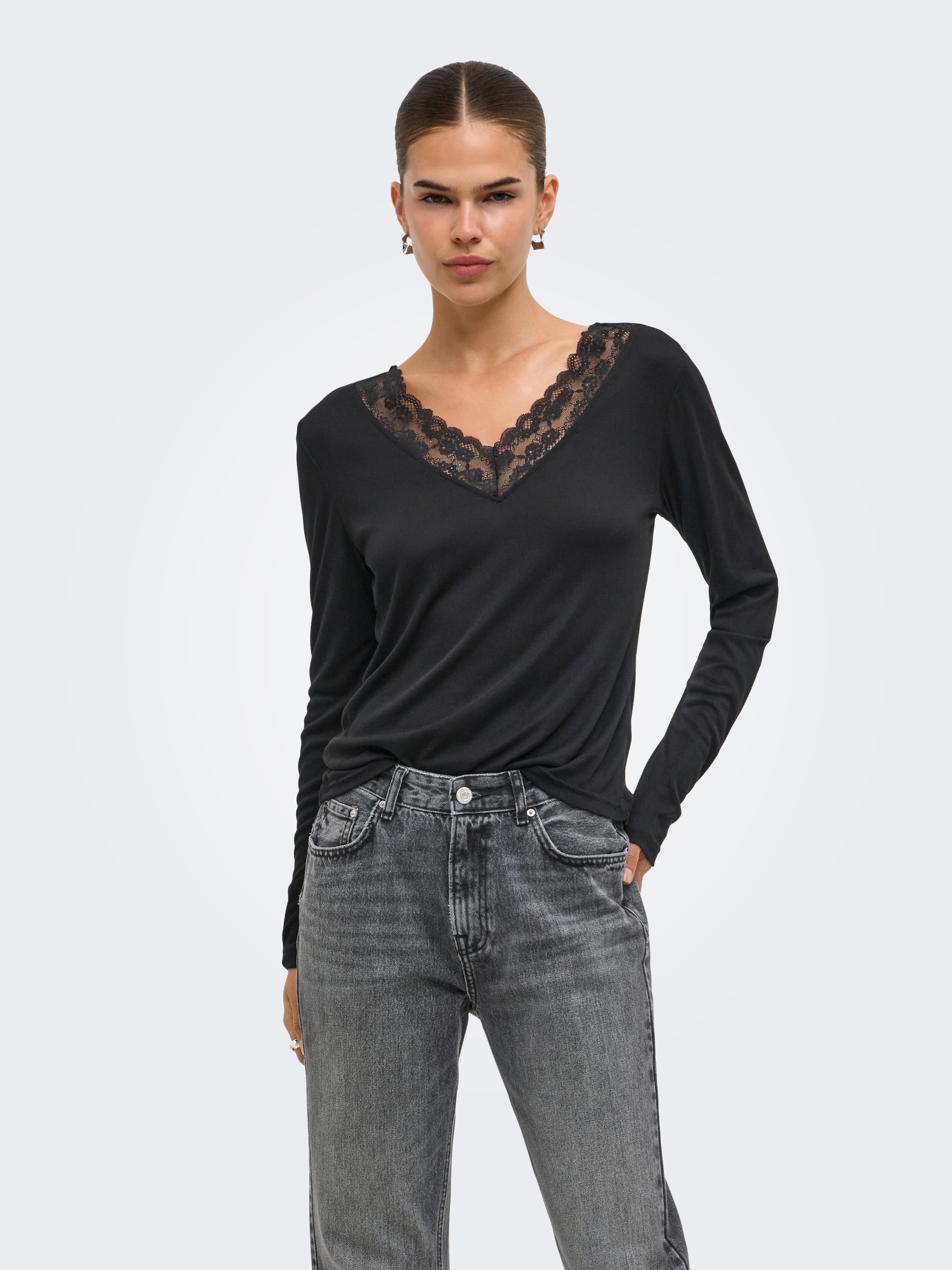 ONLY T-shirt à manches longues »ONLIDA L/S V NECK LACE TOP CS JRS« mélange viscose, coupe régulière