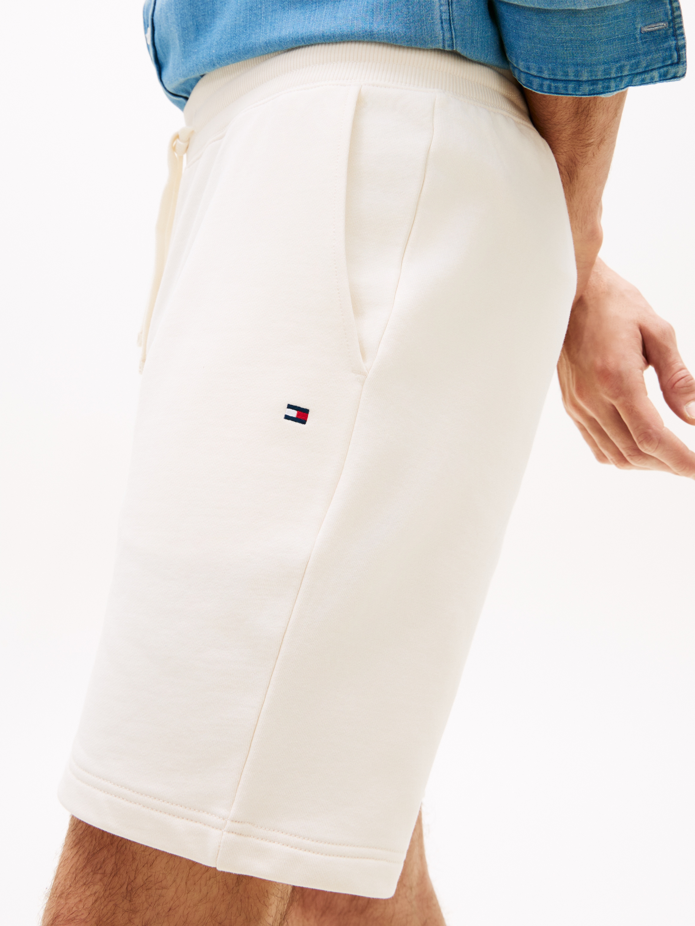 Tommy Hilfiger Sweatshorts »ESSENTIAL TERRY«  Regular fit mit elastischem Bund