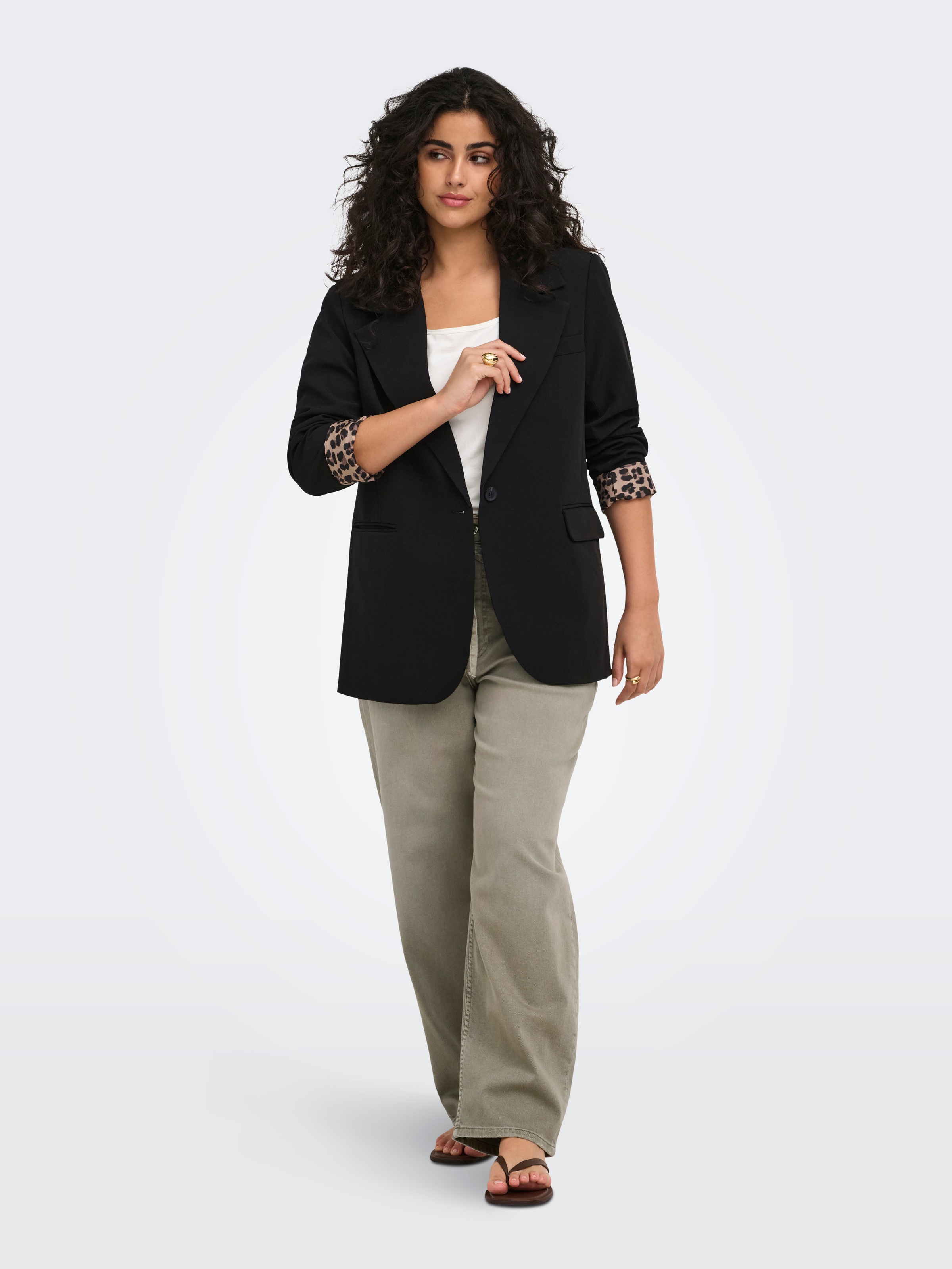 ONLY CARMAKOMA Blazer court »CARLANA-BERRY L/S REG BLAZER TLR« fibre synthétique