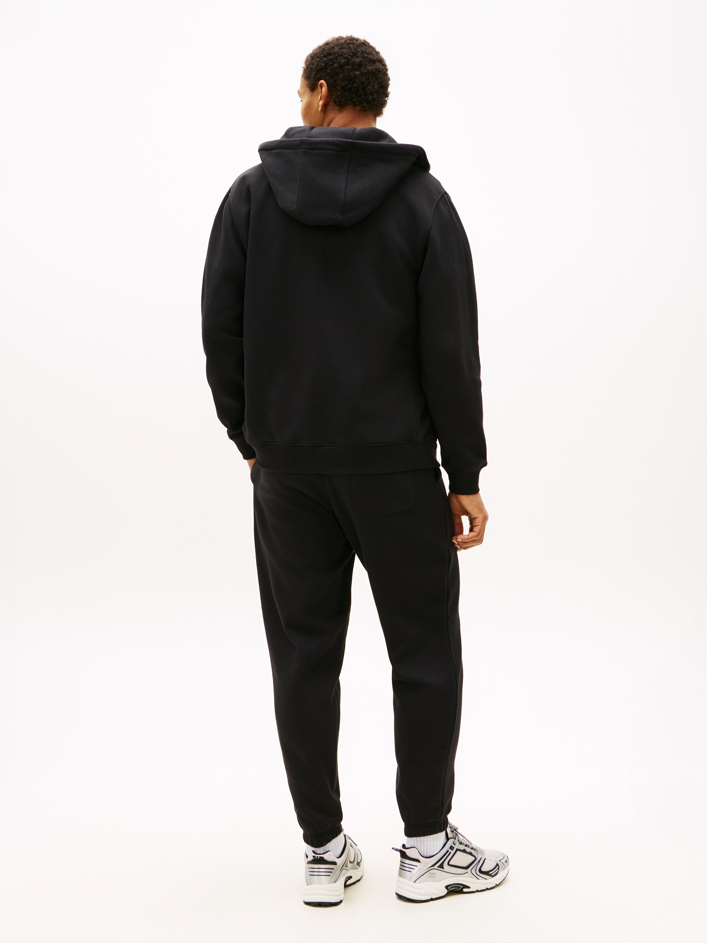 Tommy Jeans Jogginganzug »TJM REGULAR FLAG« 2 Sweatjacke und Sweathose, normale Passform