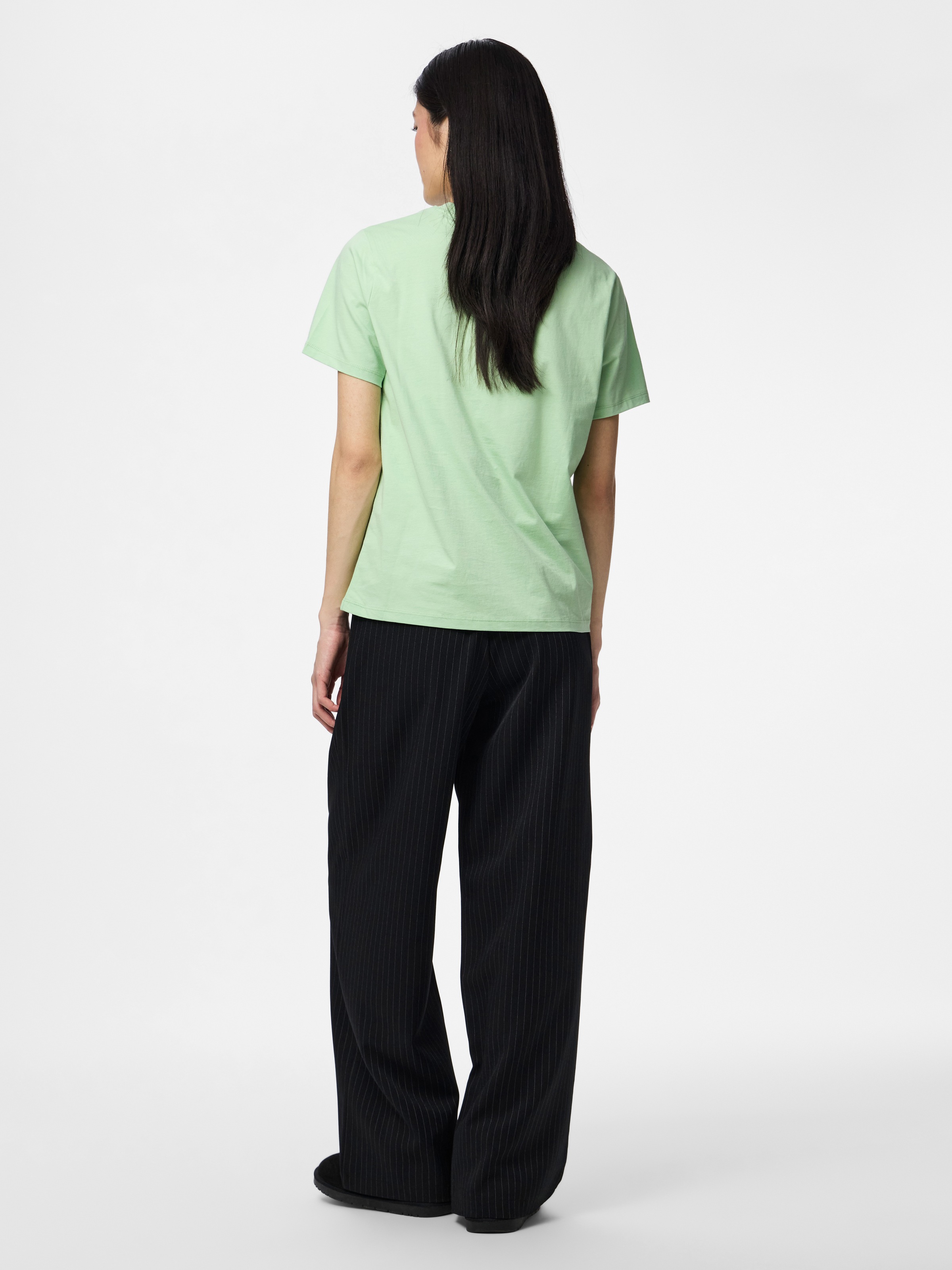 pieces Rundhalsshirt »PCRIA SS SOLID TEE NOOS BC« Baumwolle, regular fit