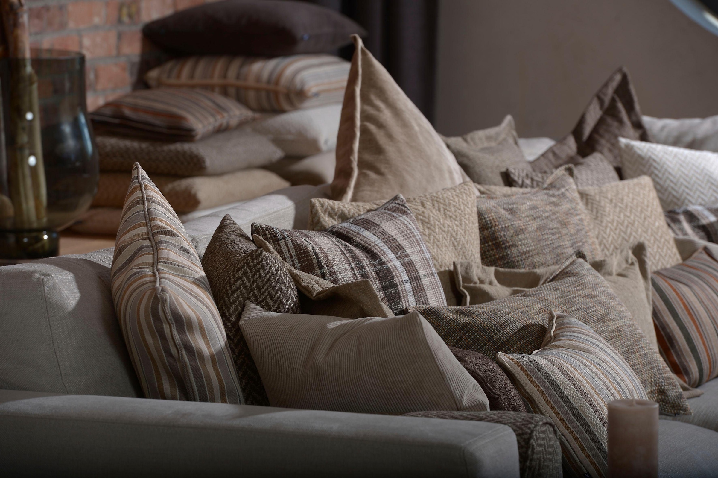 H.O.C.K. Dekokissen »Refosco« mit feinem Karomuster, Kissenhülle mit Füllung, 1 Stück