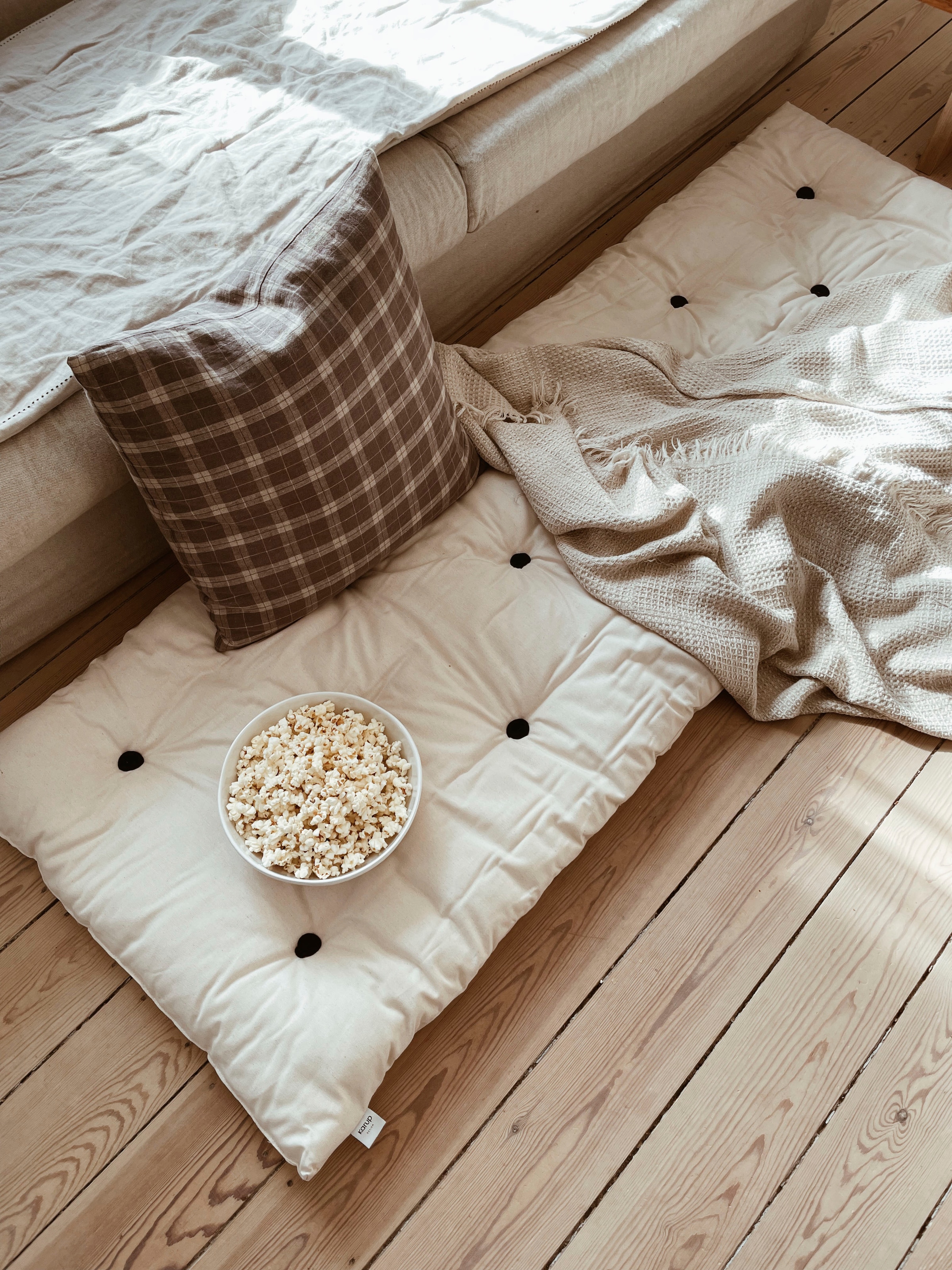 Karup Design Futonmatratze »Bed in a Bag, vielseitig nutzbare Matratze in mehreren Farben.« 5 cm hoch 1 Stk. tlg. Platzsparende Bodenmatratze. Platz zum Entspannen. Made in Europe.