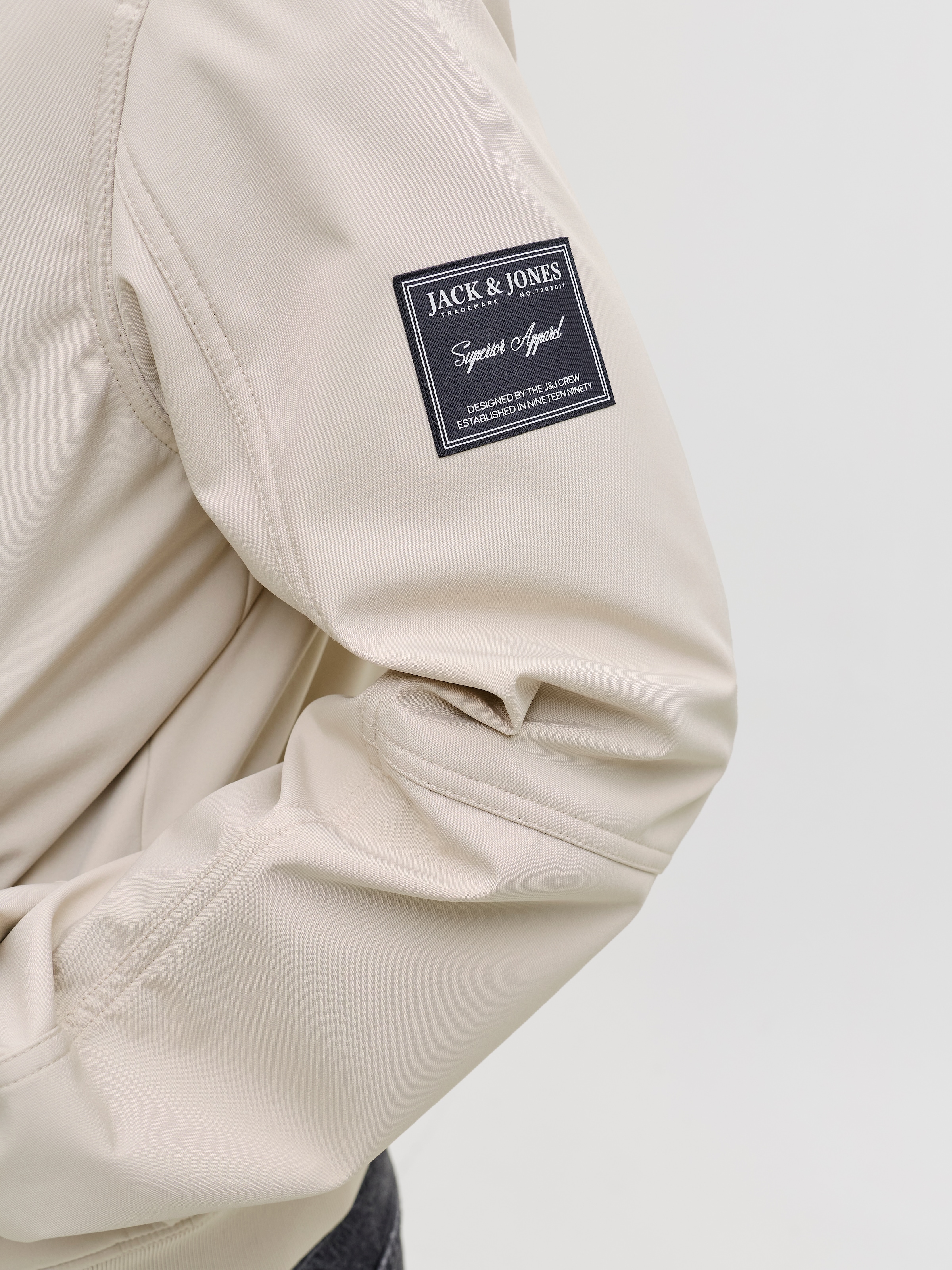 Jack & Jones Veste softshell »JJEPARKER SOFTSHELL BOMBER SN« mit Brust-Reissverschluss