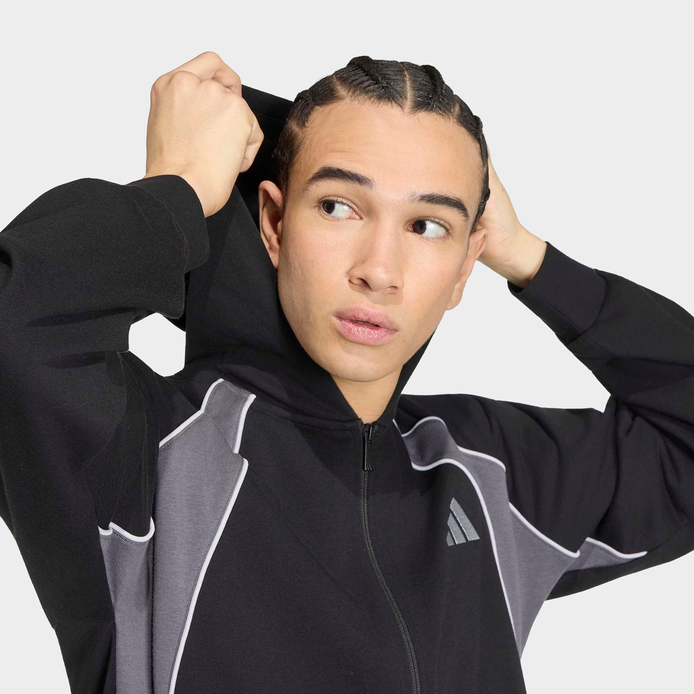 adidas Sportswear Kapuzensweatshirt »SEASONAL ESSENTIALS COLOUR BLOCK FRENCH TERRY FULL-ZIP HOODED TRACK«, mit Reissverschluss, normale Schnittform

