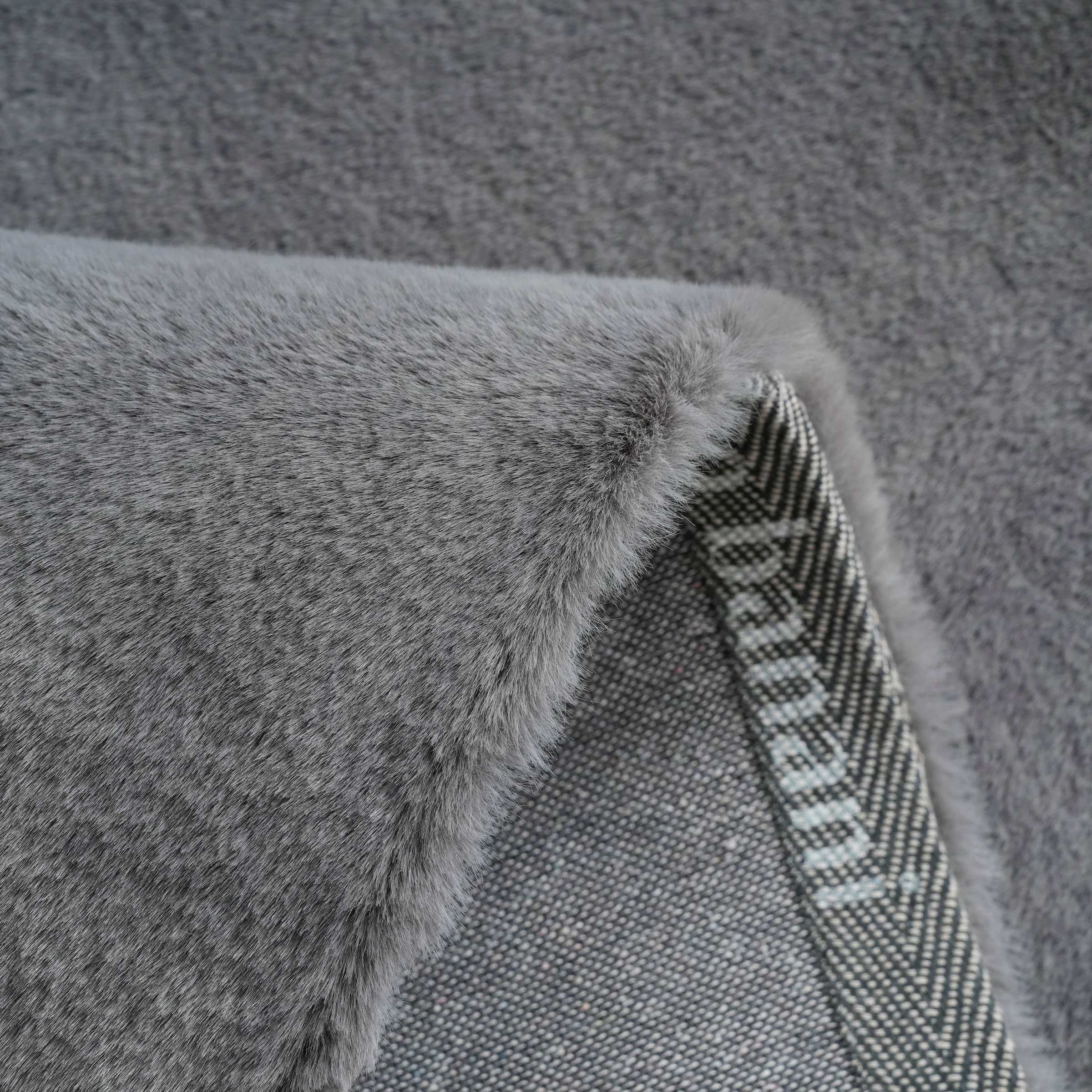 Bruno Banani Tapis en fourrure »Rabbit 2, Kunstfell Teppich, Modern« Rectangulaire 25 mm Höhe Kaninchenfell-Haptik, sehr weich, Wohnzimmer, Schlafzimmer, Esszimmer