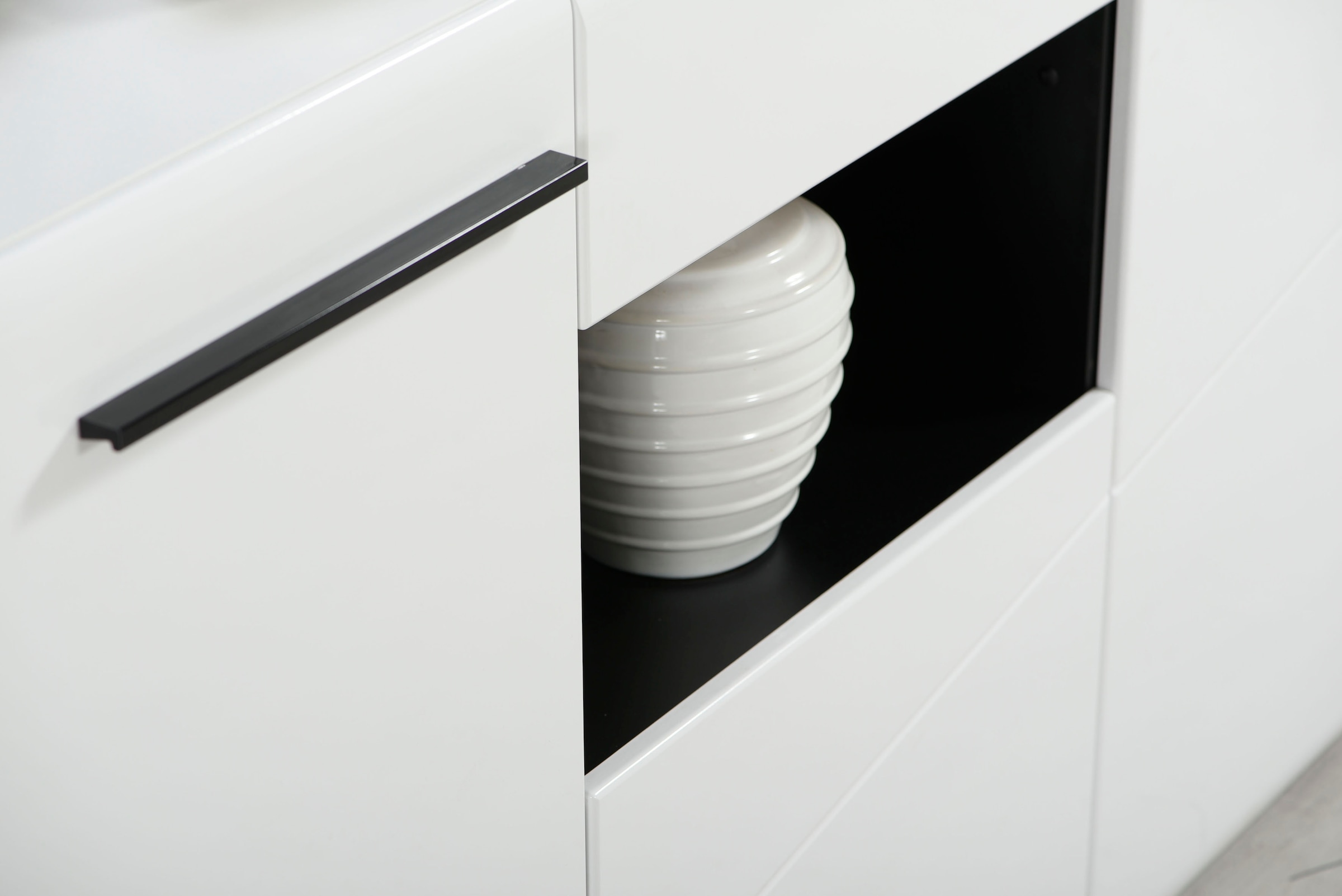 INOSIGN Sideboard »Trentino« Kommode, Briete ca. 173 cm, Soft-Close-Funktion, Hochglanzfronten