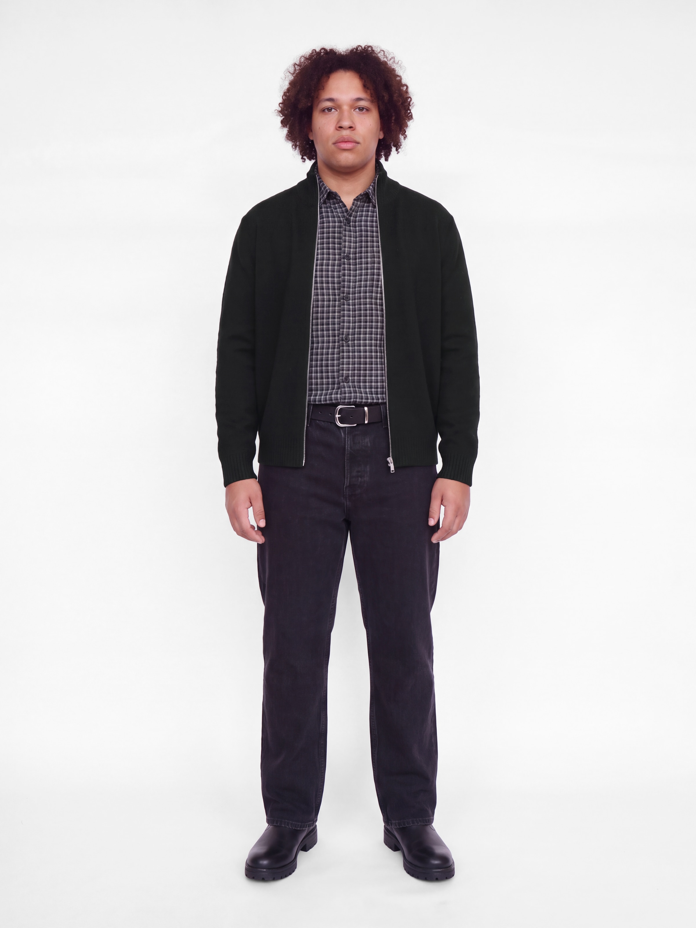 Jack & Jones PlusSize Strickjacke »JJSOHO OLLIE KNIT HIGH NECK ZIP C SN PLS« Materialmix, locker geschnitten