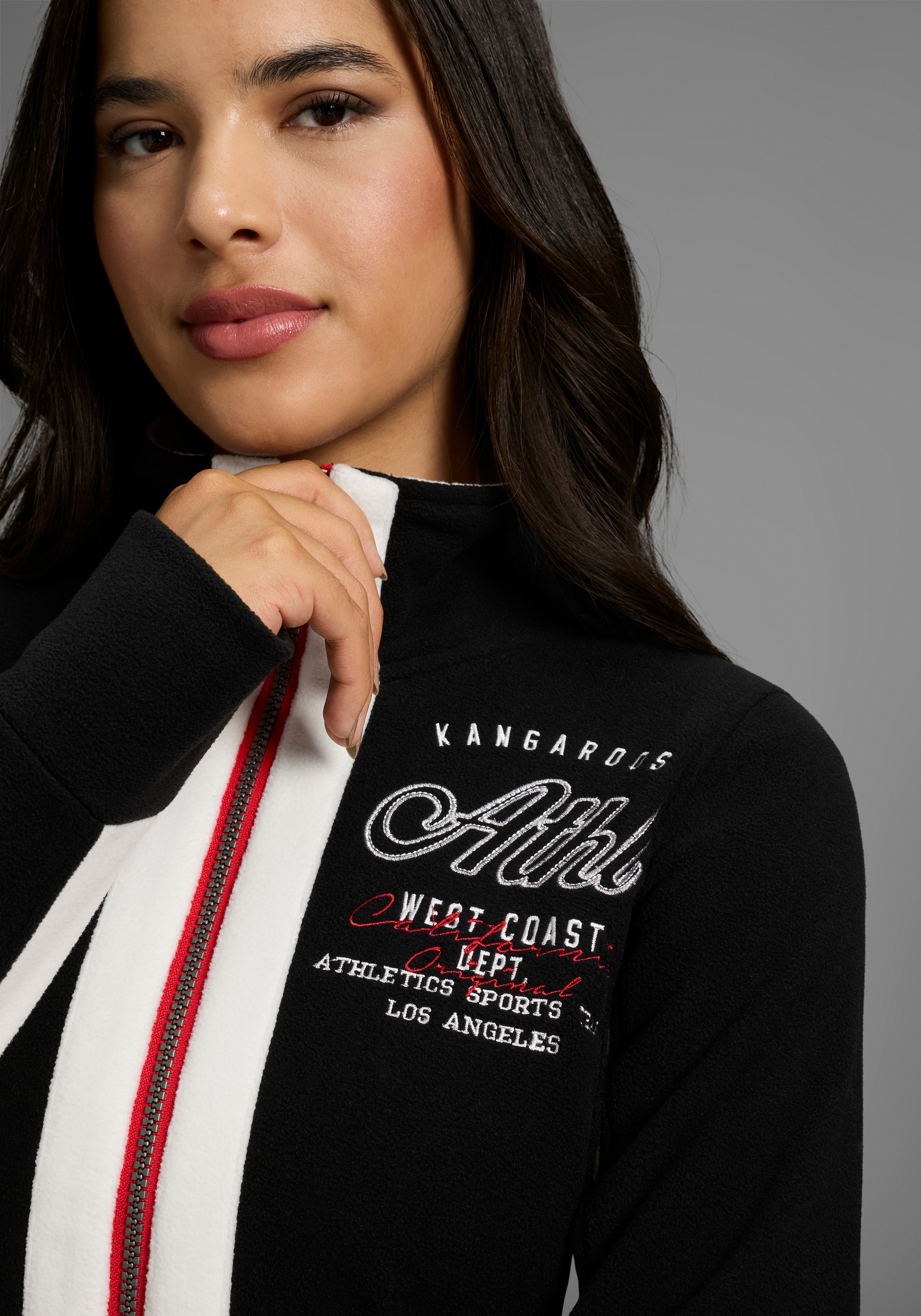 KangaROOS Fleecejacke ohne Kapuze für kalte Tage,  schnelltrocknend,  wärmend,  figurbetonter Schnitt