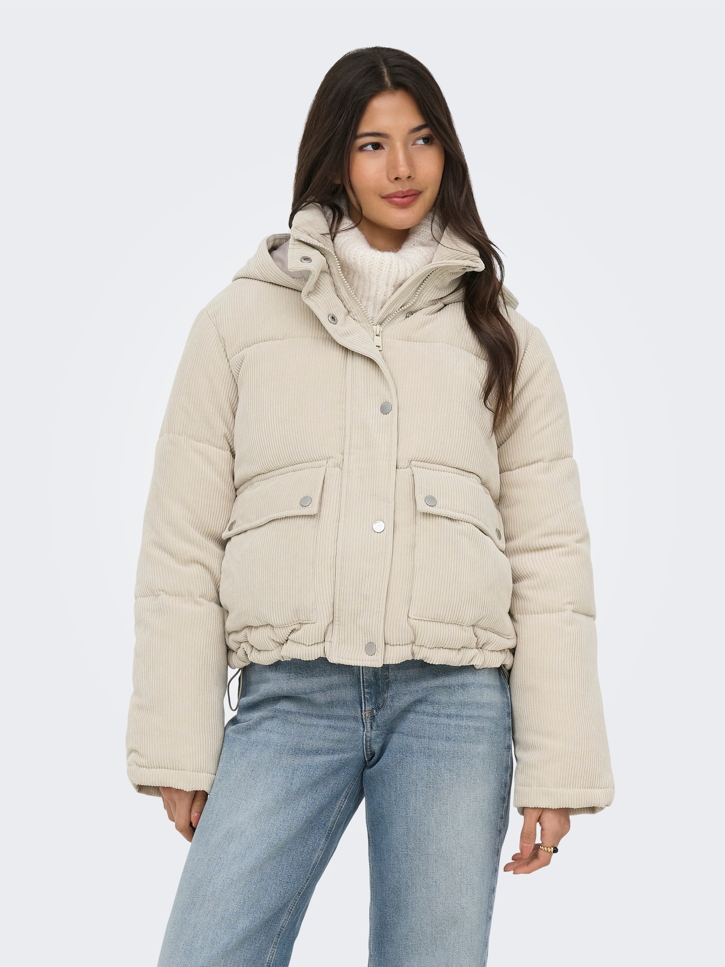 ONLY Veste matelassée »ONLZAHARA CORDUROY PUFFER CC OTW« avec capuche fibre synthétique