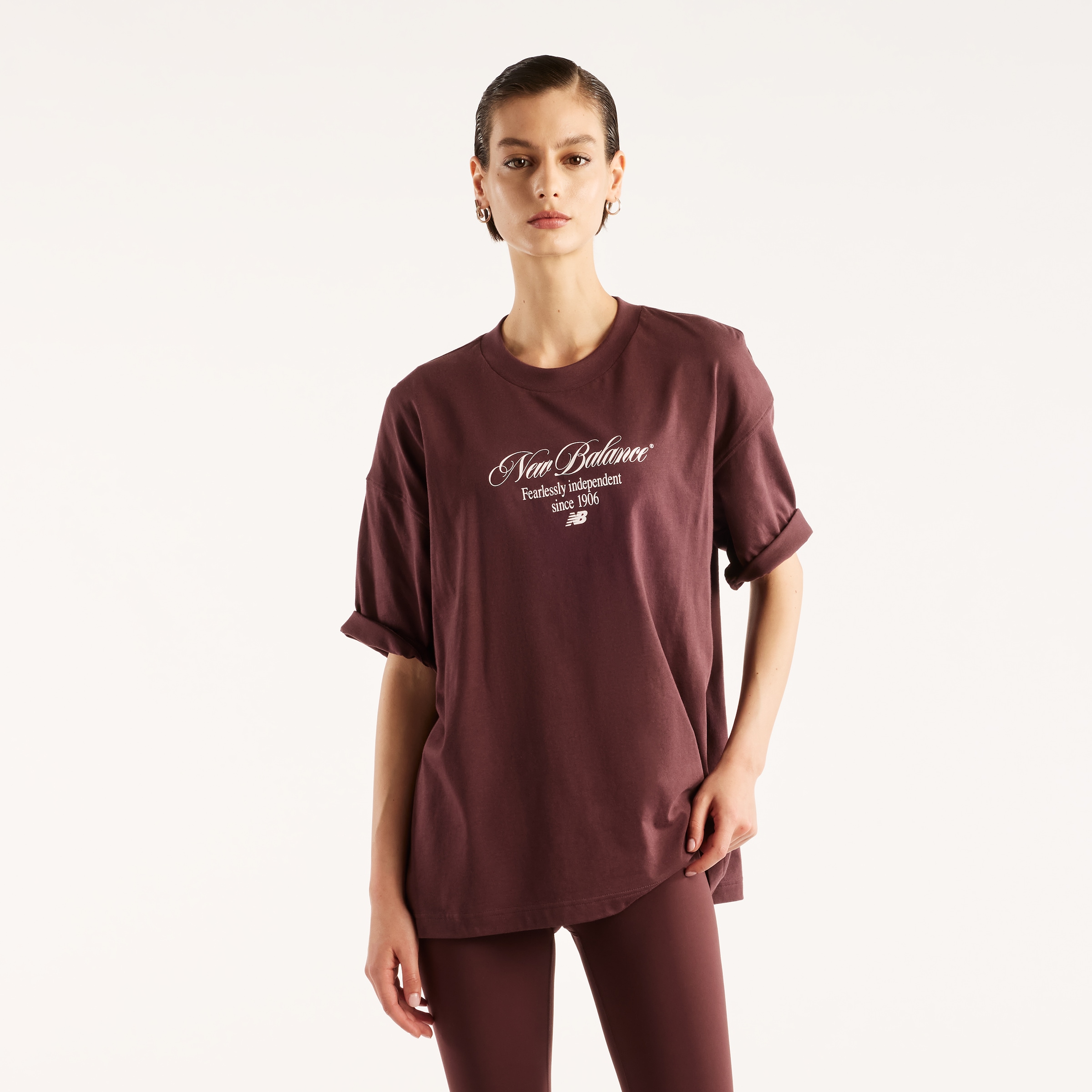 New Balance T-Shirt »PRESSED FLOWERS MEMORIES OVERSIZED T-SHIRT« sportlicher Stil, für Erwachsene, aus Baumwolle