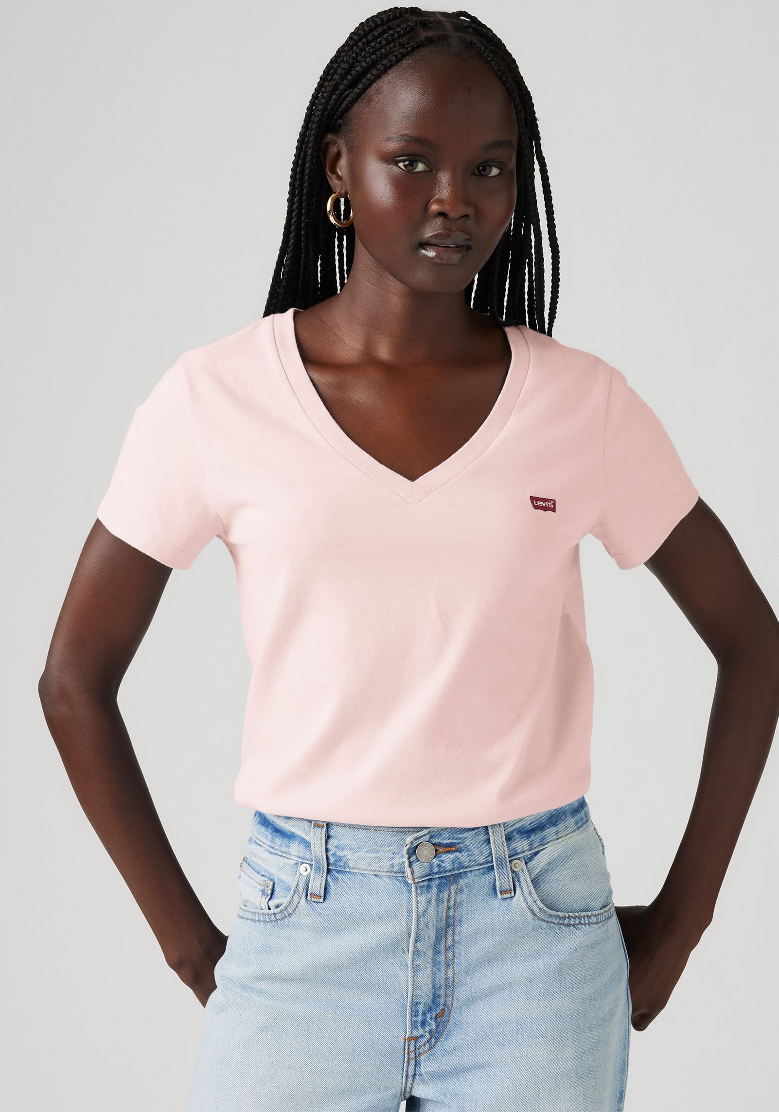 Levi's® T-shirt en V »Perfect Tee« avec petit logo Batwing