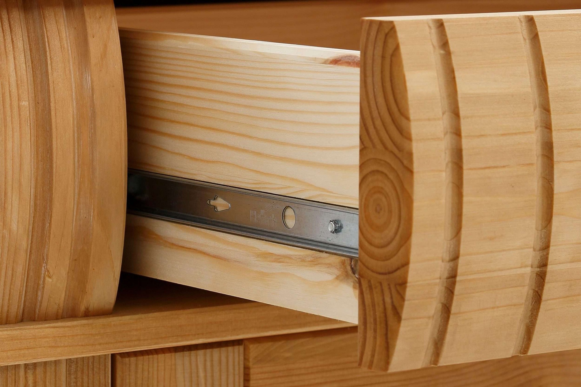 Home affaire Highboard »Teresa Mini-Vitrine mit Glastüren und 2 Schubkästen« Kommode, aus massiver Kiefer, Breite 84 cm, FSC®