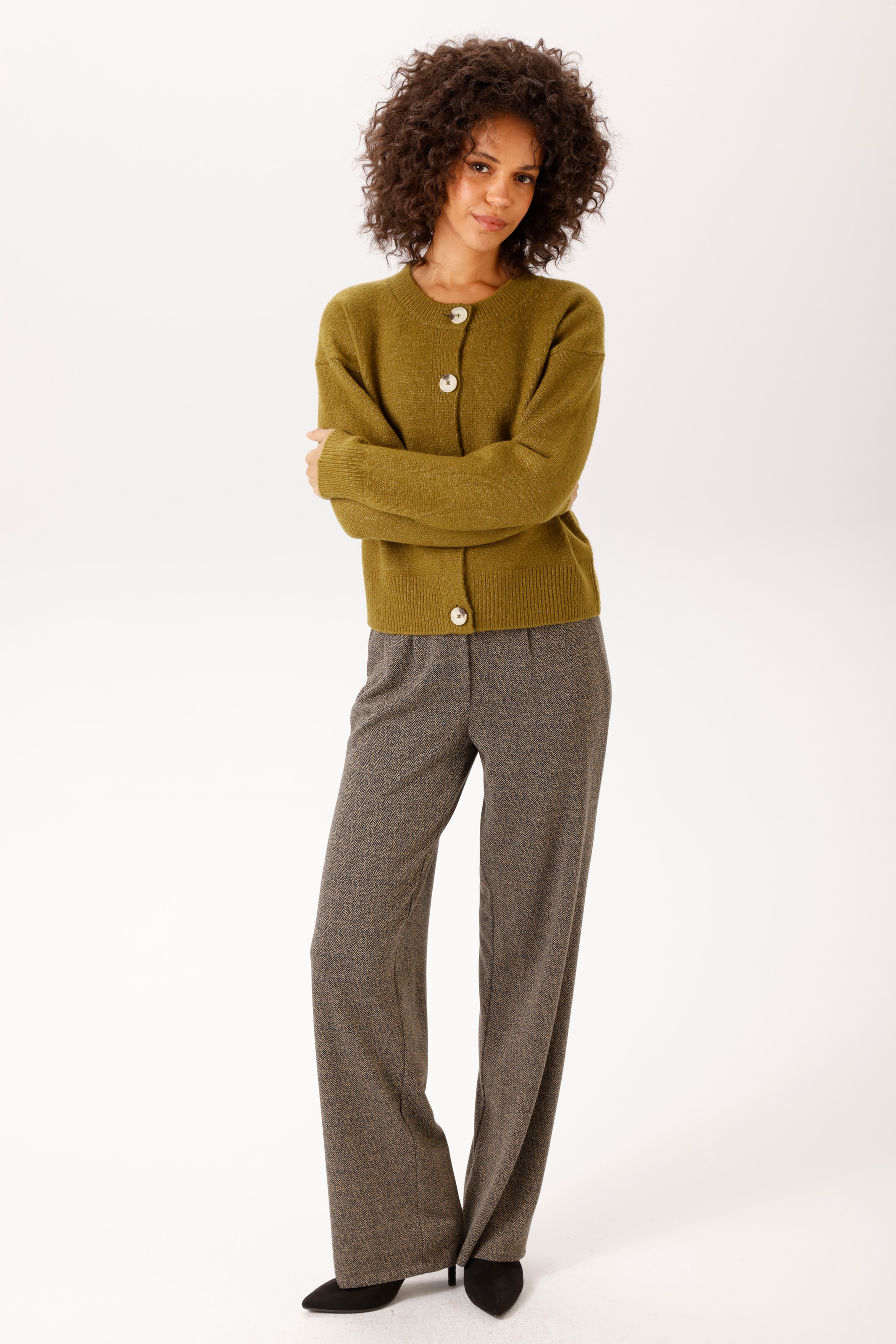 Aniston CASUAL Strickjacke aus effektvollem Melange-Garn
