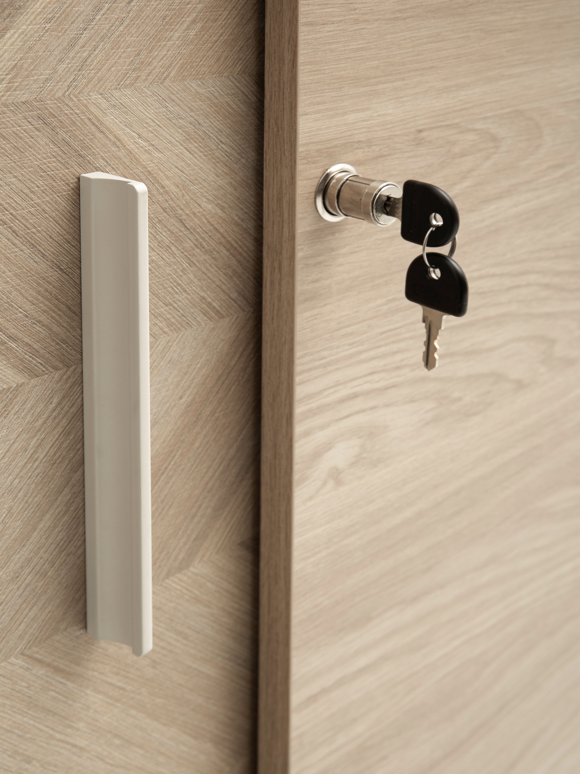 Schildmeyer Schiebetürenschrank »AREZZO, Aktenschrank abschliessbar, Höe 150 cm, MADE IN GERMANY« 1 Stk. tlg. Linke Tür in Fischgräten Dekor, MADE IN GERMANY
