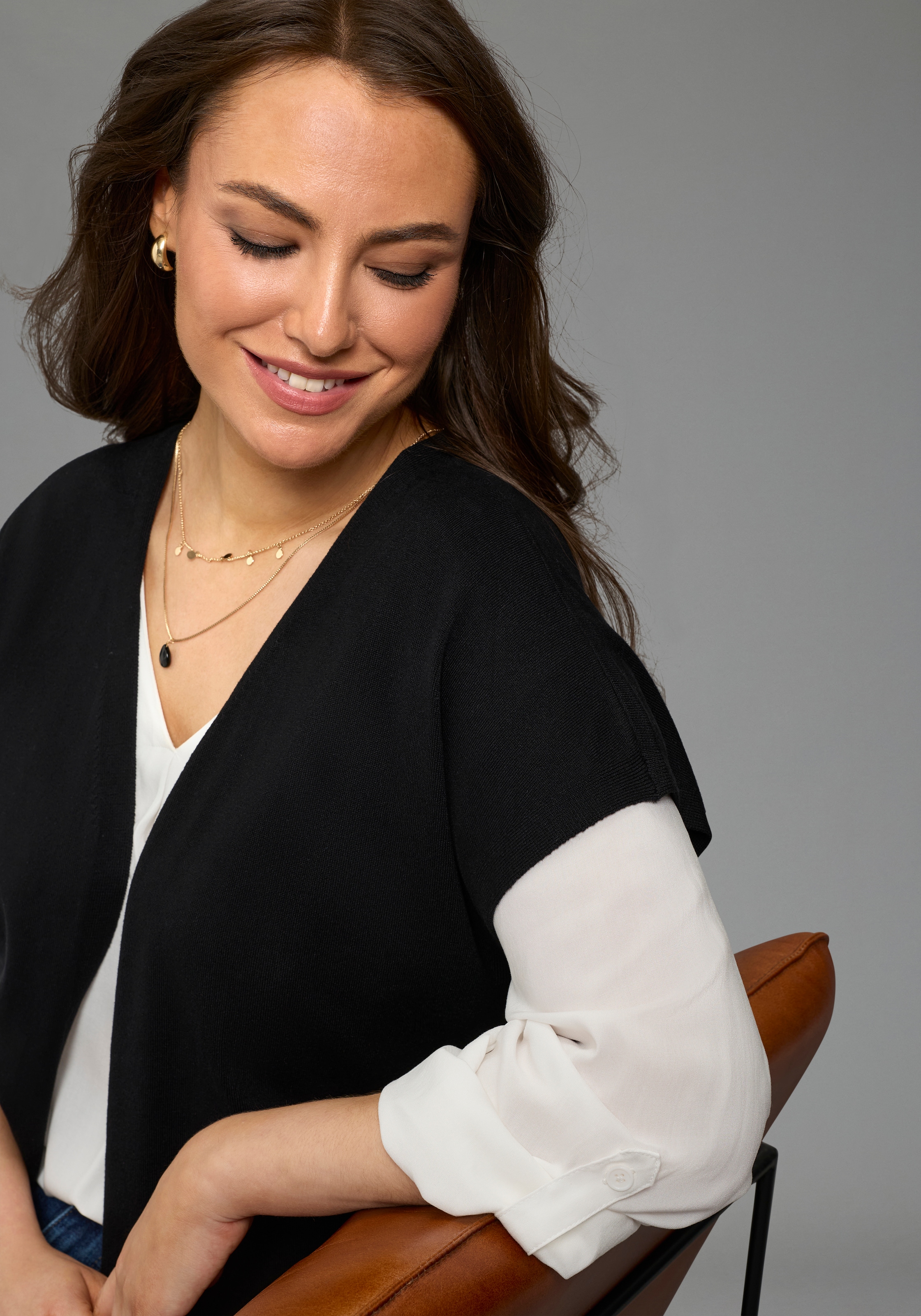 Laura Scott CURVE Strickjacke mit lässigem, figurschmeichelndem Schnitt