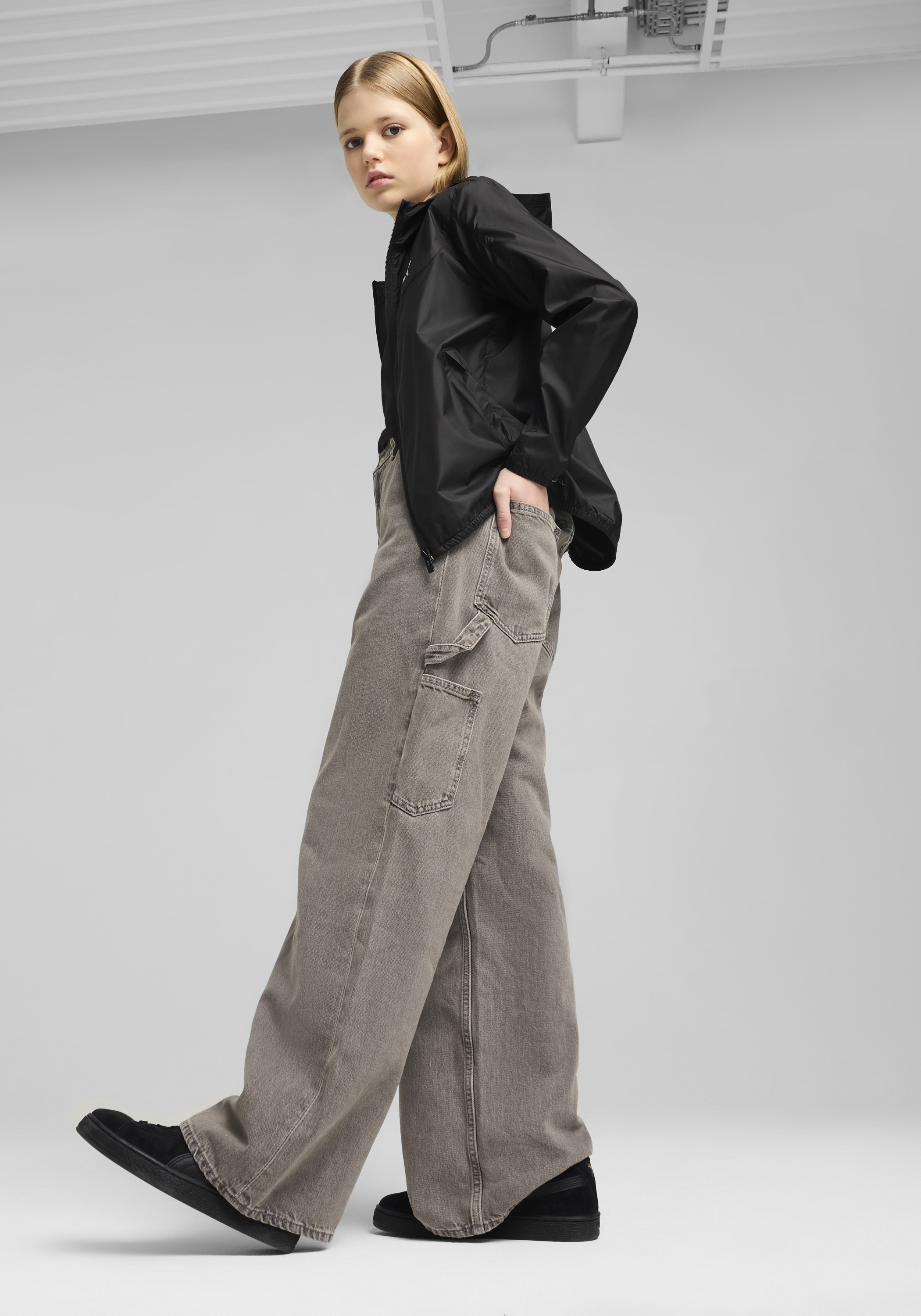 PUMA Windbreaker »ESS REGULAR WINDBREAKER« mit Kapuze mit Kapuze, mit Eingrifftasche, mit WindCELL-Technologie