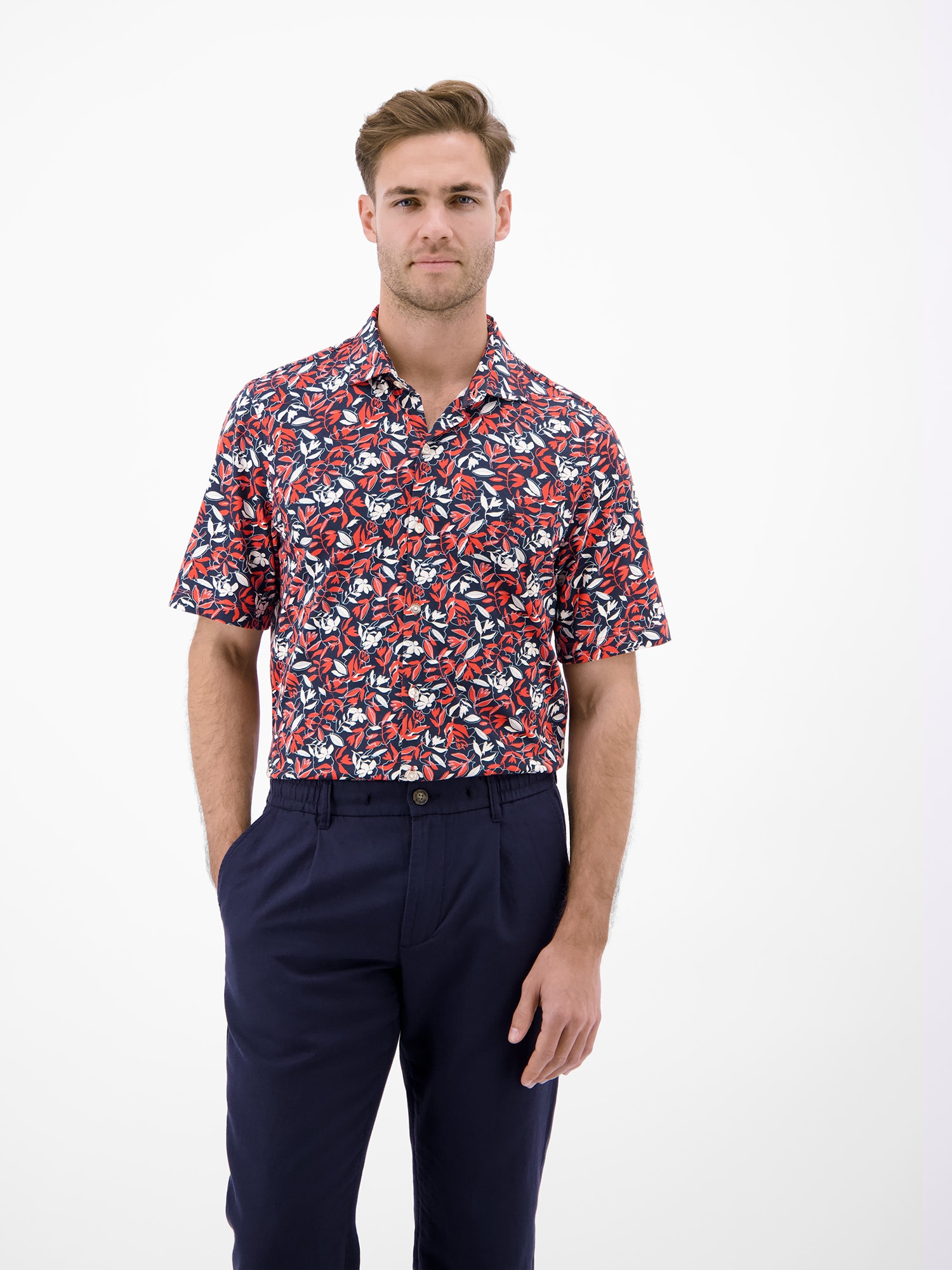 LERROS Chemise à manches courtes »1/2 Hemd aus 100 % Baumwolle, floral bedruckt«