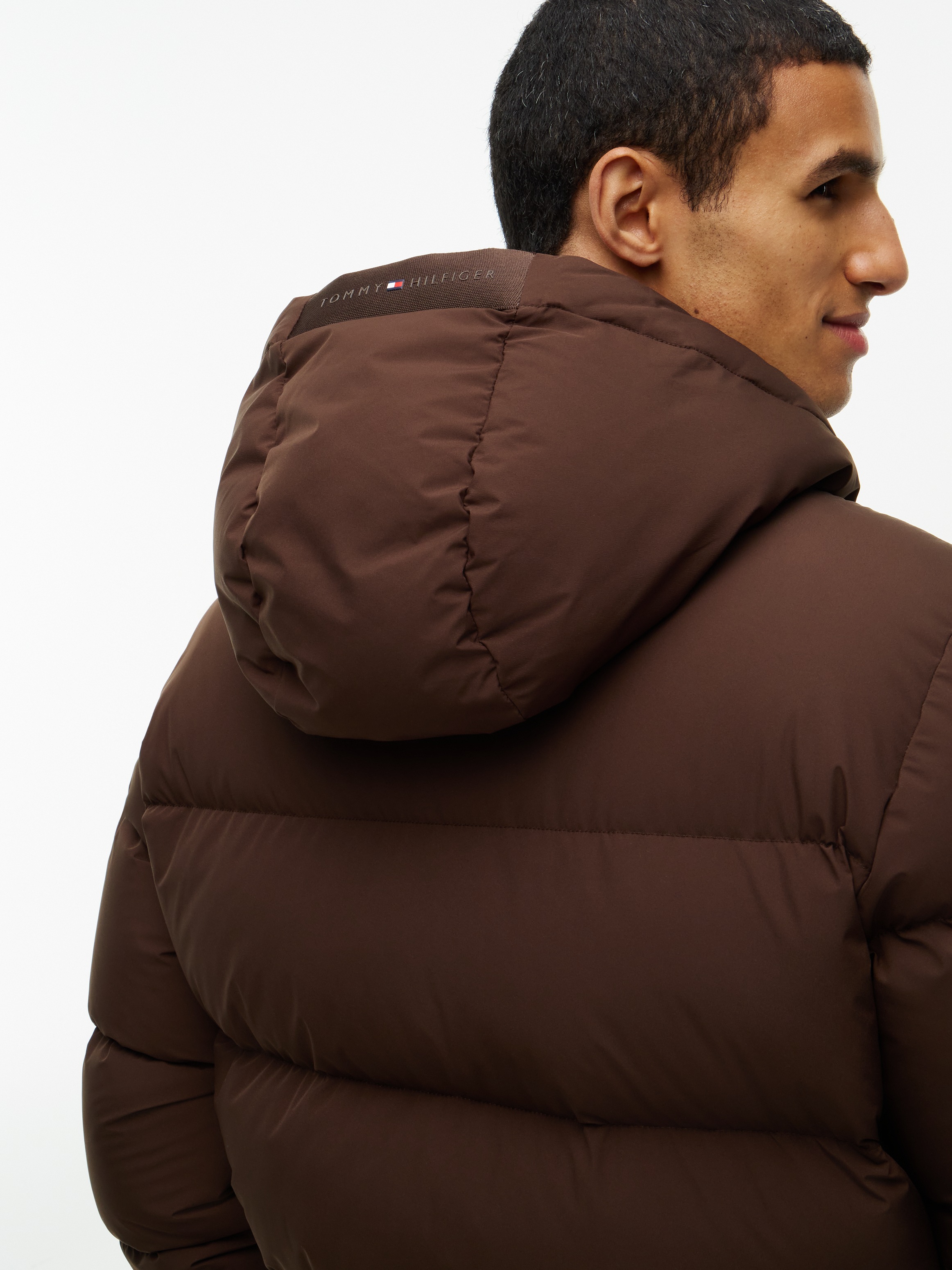 Tommy Hilfiger Daunenjacke »DOWN HOODED PUFFER JKT« mit Kapuze mit Logo-Patch, mit Kapuze, mit Daunenfüllung