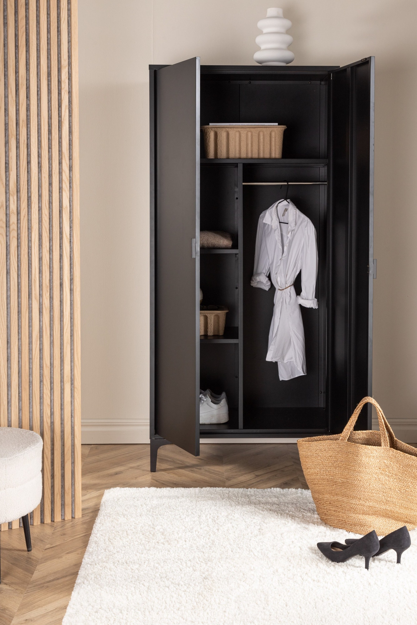 Venture Home Garderobenschrank »Piring, Stauraumschrank aus Stahl, 2 Türen, Höhe 183 cm« Garderobenschrank, Pulverbeschichtung, Stange, Einlegeböden, modern