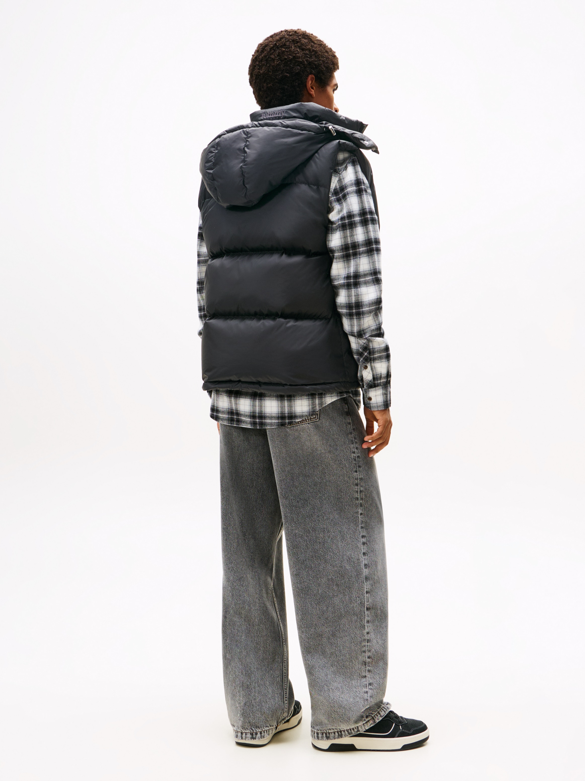 Tommy Jeans Gilet matelassé »ALASKA DOWN VEST« coupe régulière avec capuche amovible