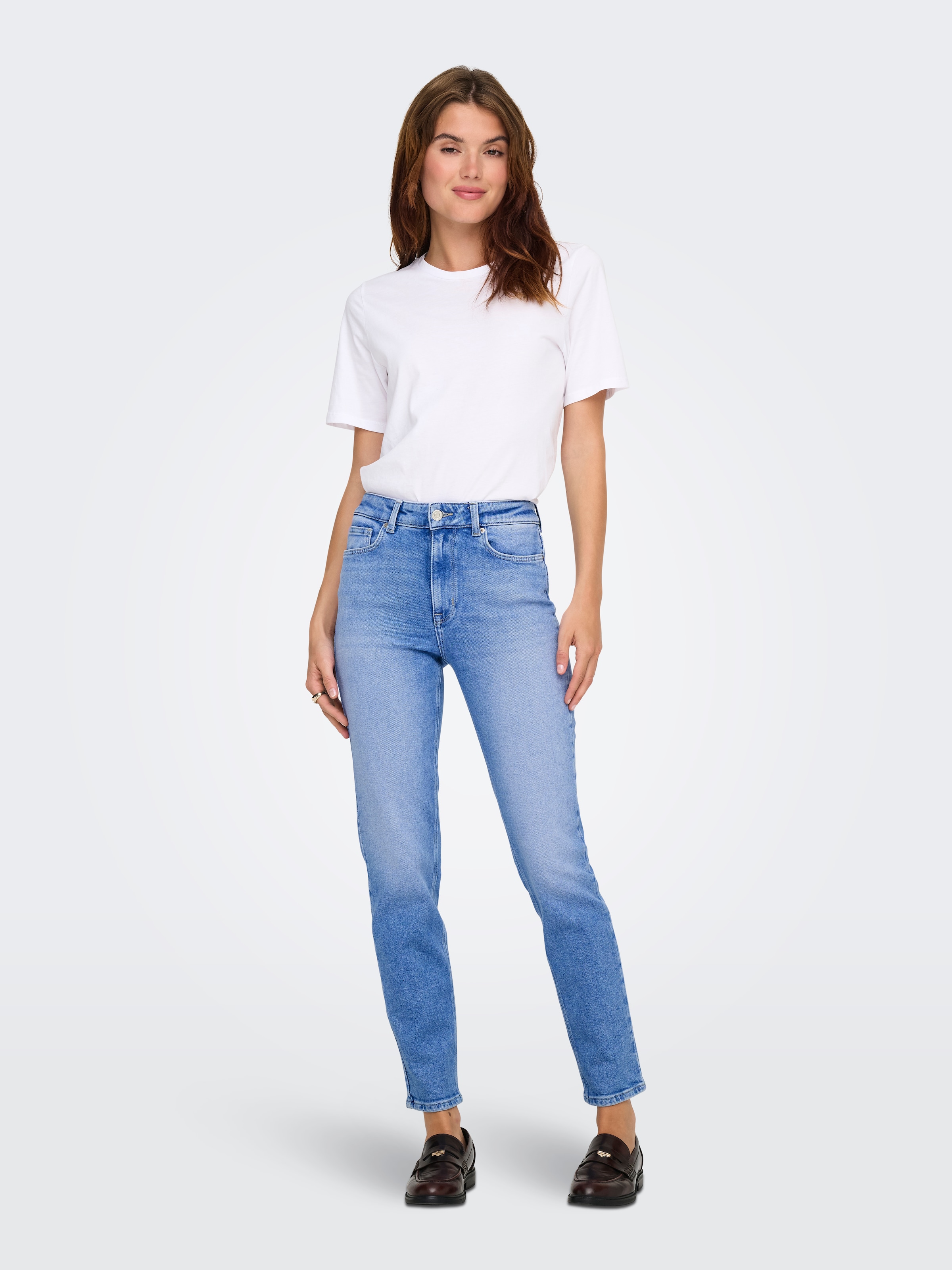 ONLY Jeans droit »ONLEMILY STRETCH HW ST AK DNM REA053NOOS« knöchellang, gerade Form, helle Waschung