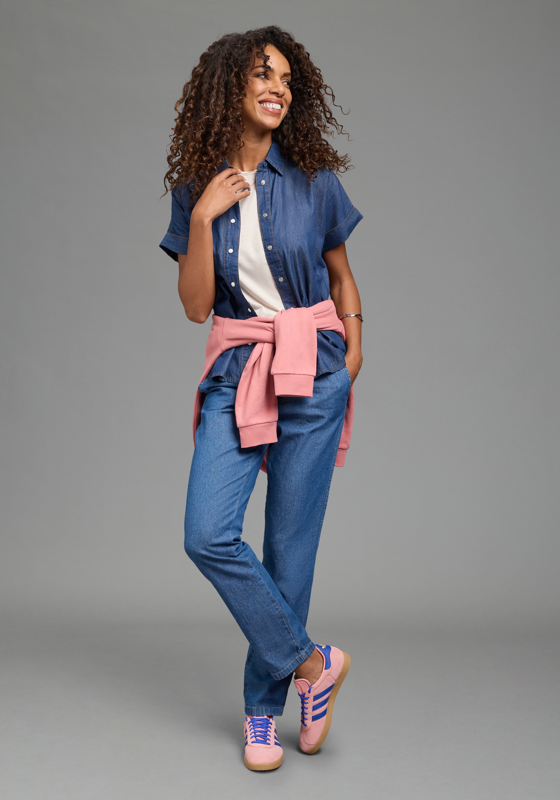 Arizona Blouse en jean »halbarm« avec col de chemisier, coupe confortable, également en grandes tailles,