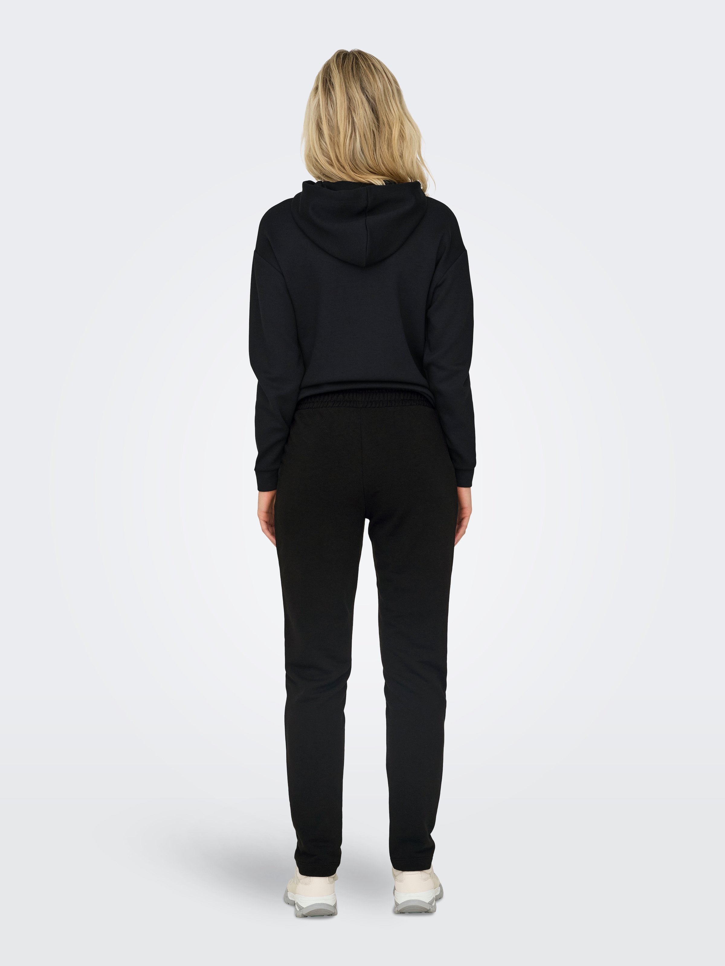 ONLY Play Pantalon sweat »ONPMELINA MW SLIM SWT PNT NOOS«